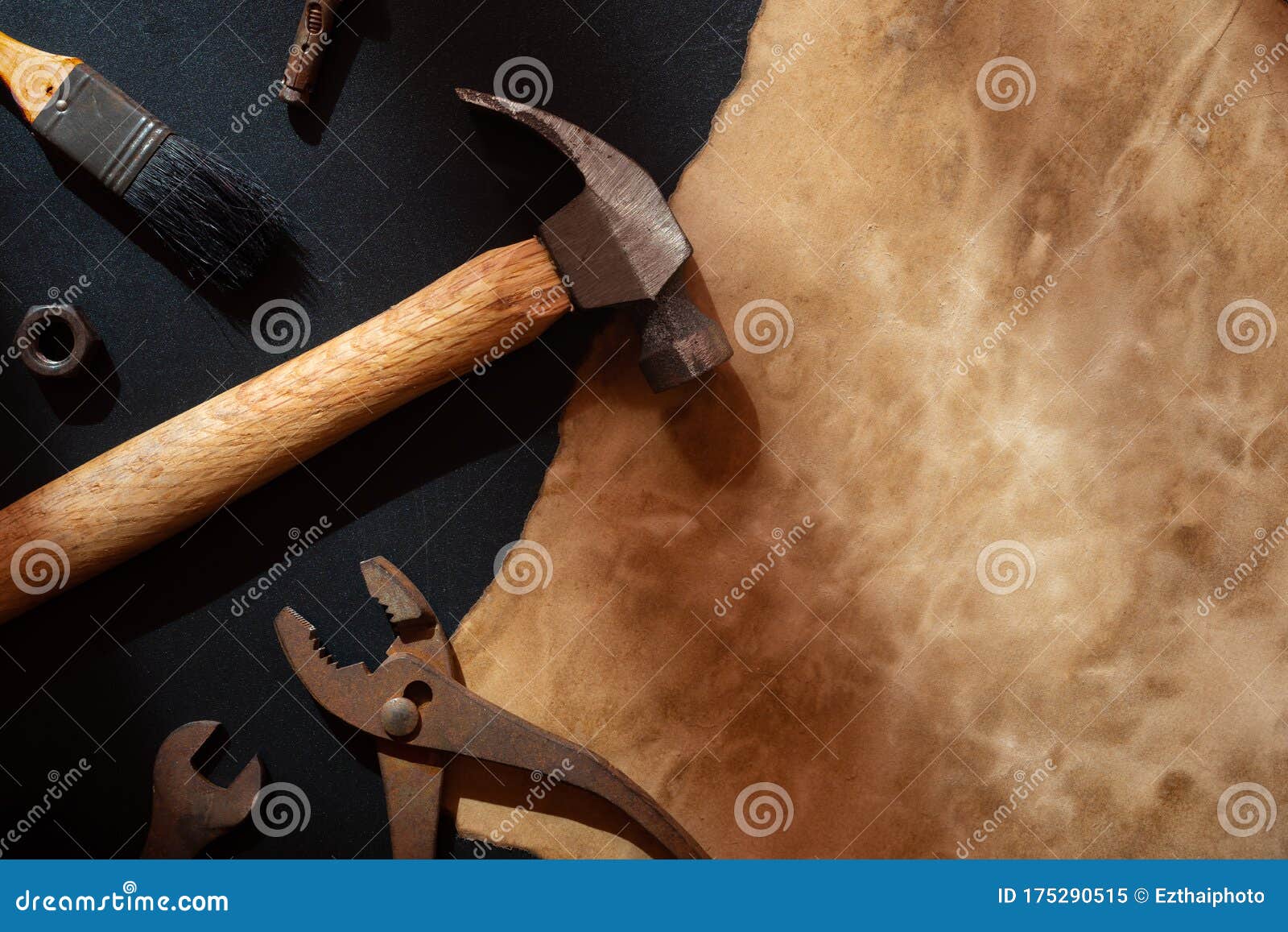 Download Mock Up Vintage Retro Empty Space Old Paper With Variation Old Rusty Handy Tools, Flat Lay Top ...