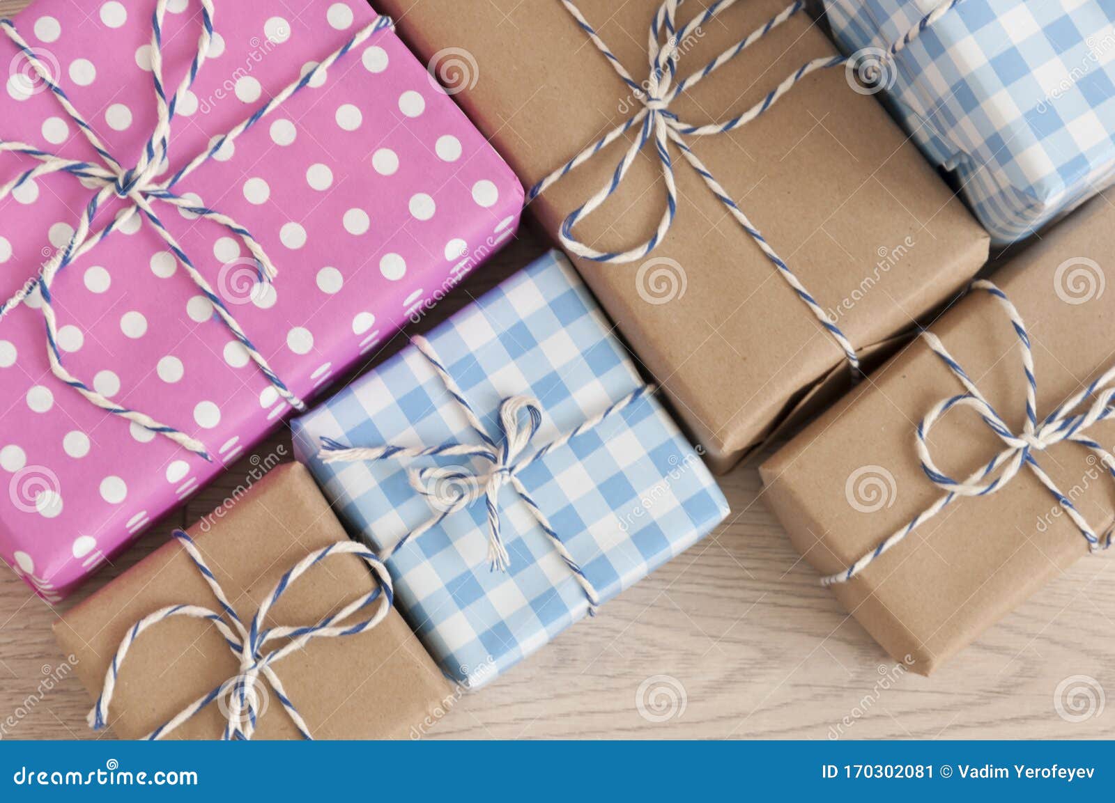 Download Mockup Boxes For Gifts Of Kraft Paper On A Wooden ...