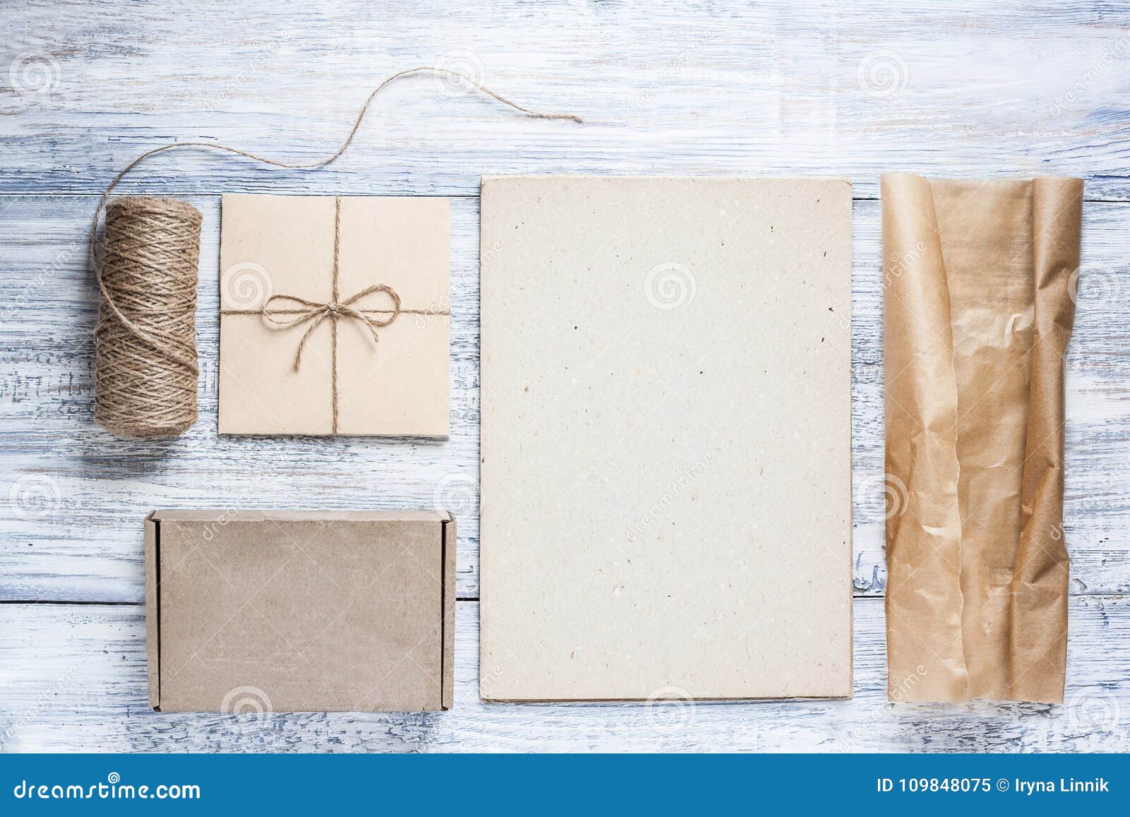 Download Mockup Boxes Of Gifts With Natural Paper, Envelope And ...