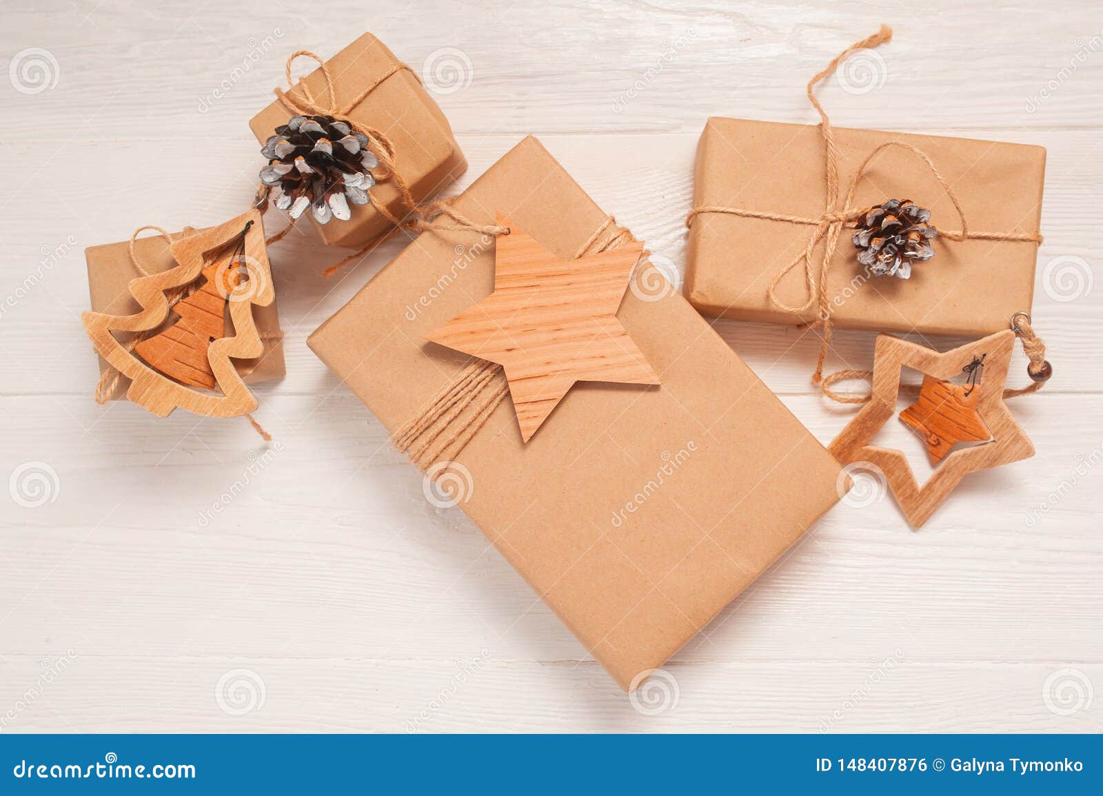 Download Mockup Christmas Kraft Gift Boxes With Xmas Wooden Toys On ...