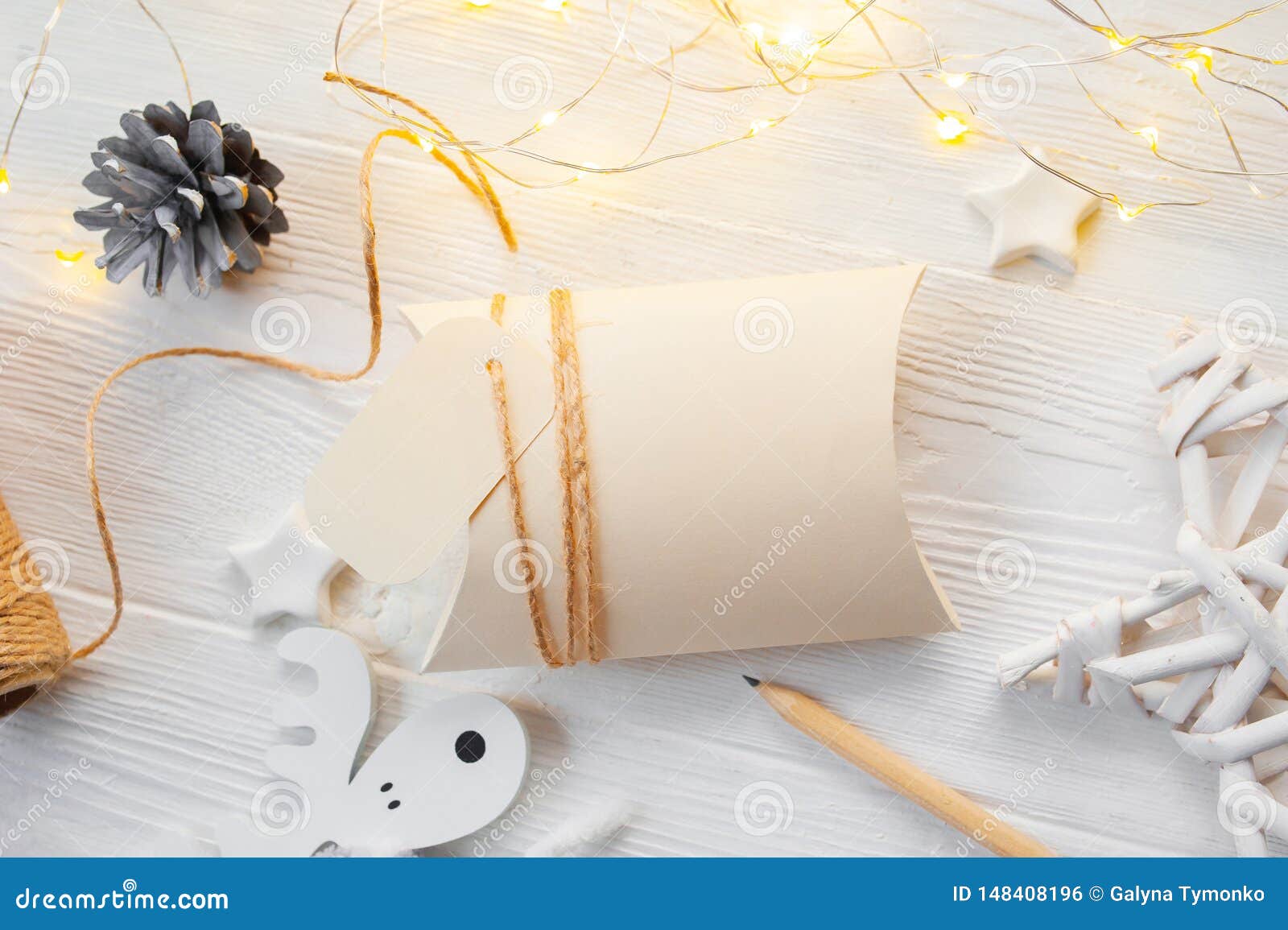 Download Mockup Christmas Kraft Gift Boxes With Xmas Wooden Toys On ...