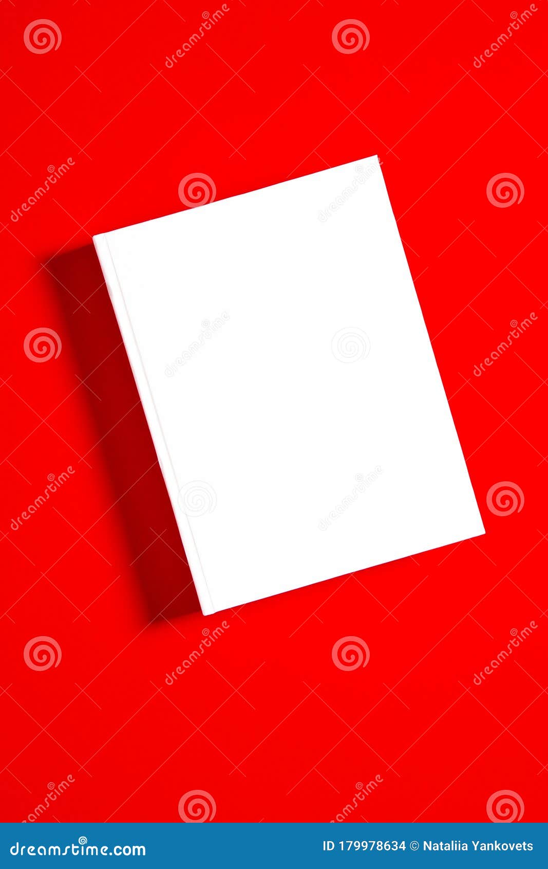 Download Mockup De Livro Branco Fechado Em Papel Branco Foto de Stock - Imagem de branco, livro: 179978634
