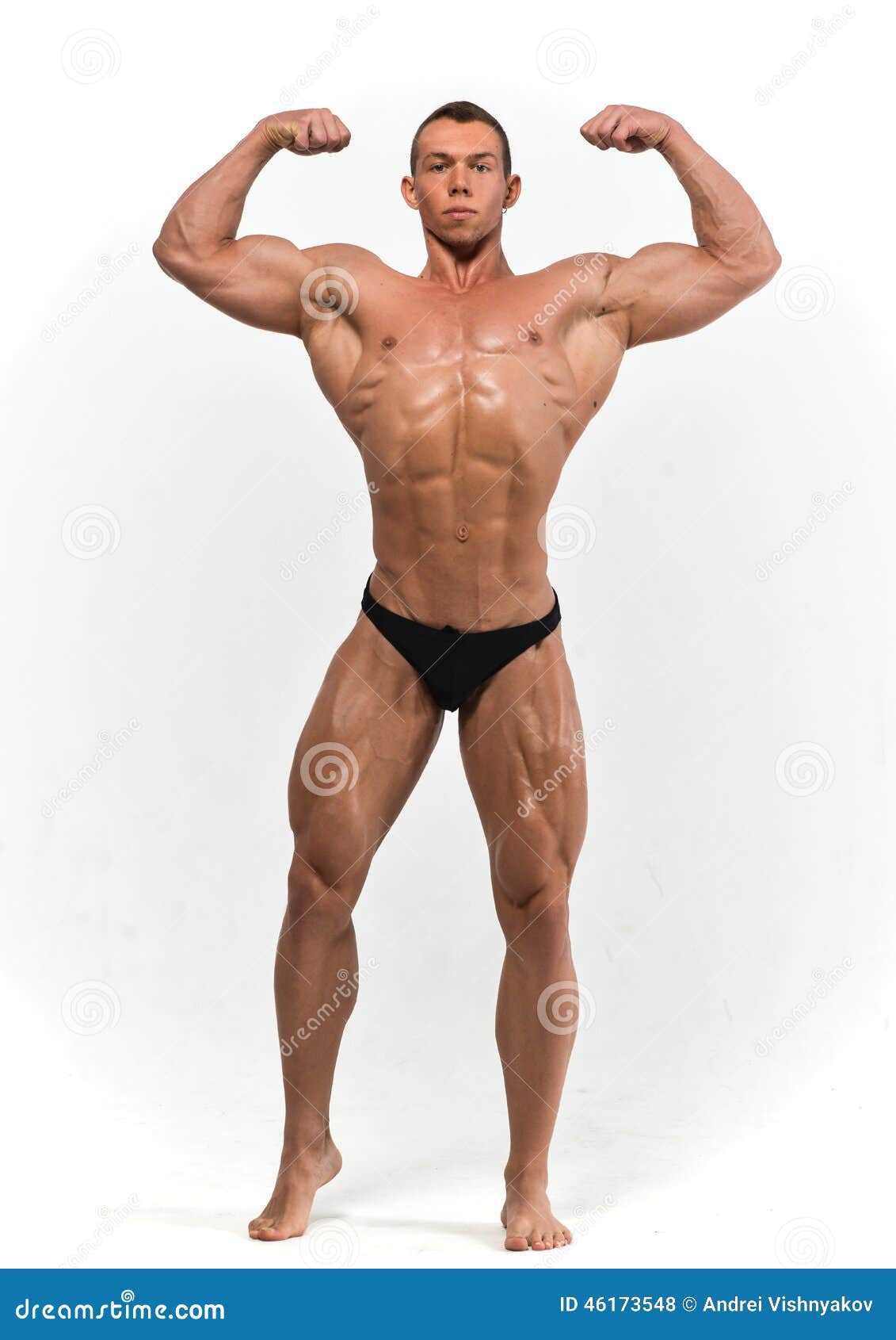 Modèle mâle musculeux photo stock. Image du ajustement - 46173548