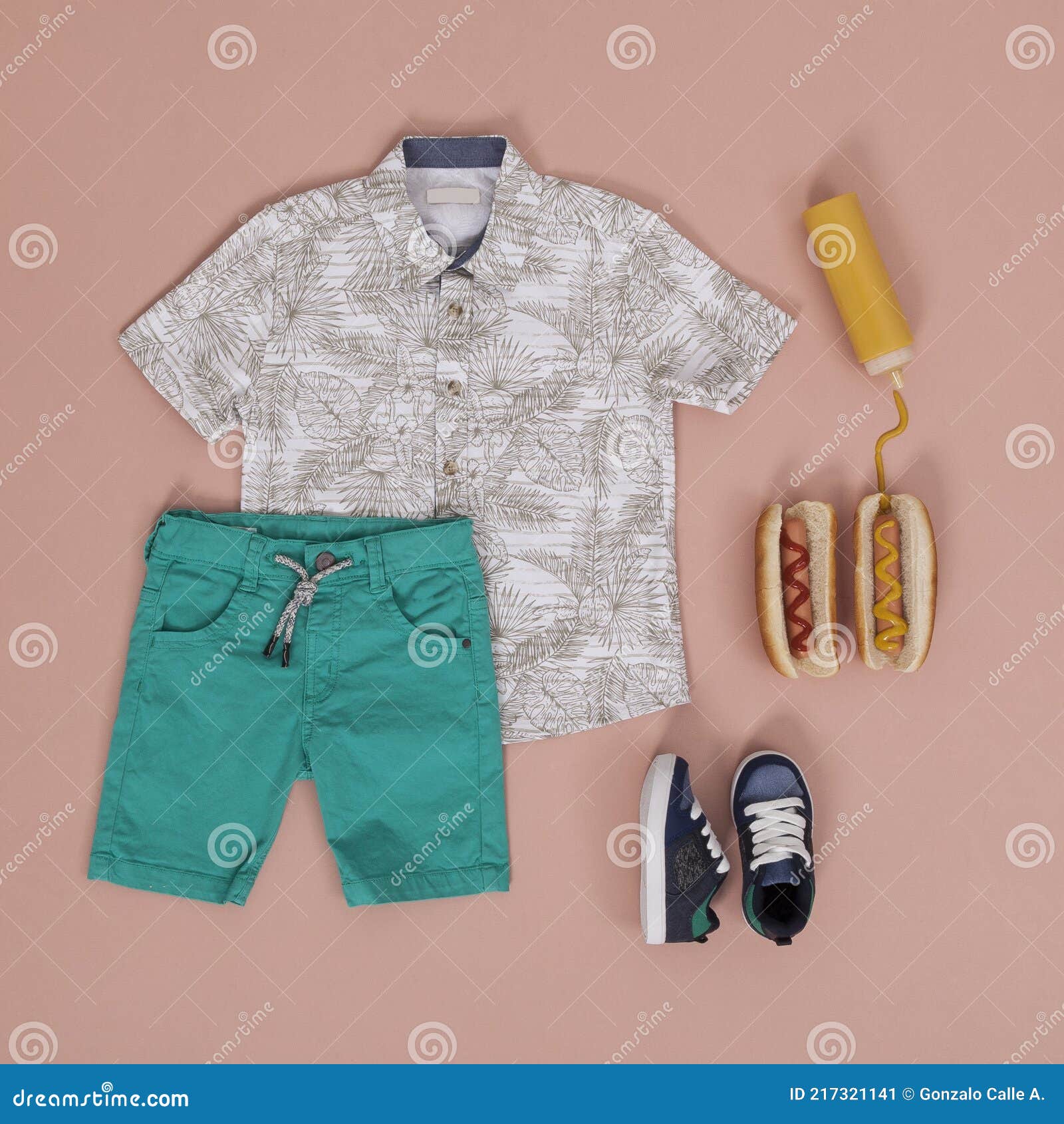 Moda Niños Un Conjunto De Niños Ropa Imagen de archivo - Imagen de camisa, aislado: 217321141 Moda Niños Un Conjunto De Niños Ropa Imagen de archivo - Imagen de camisa, aislado: 217321141
