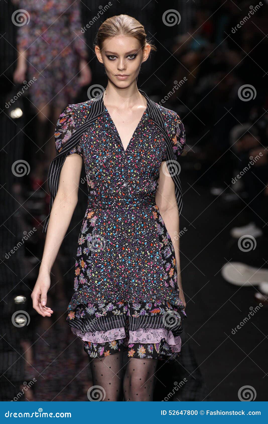 Model Ondria Hardin Walk the Runway at the Diane Von Furstenberg ...