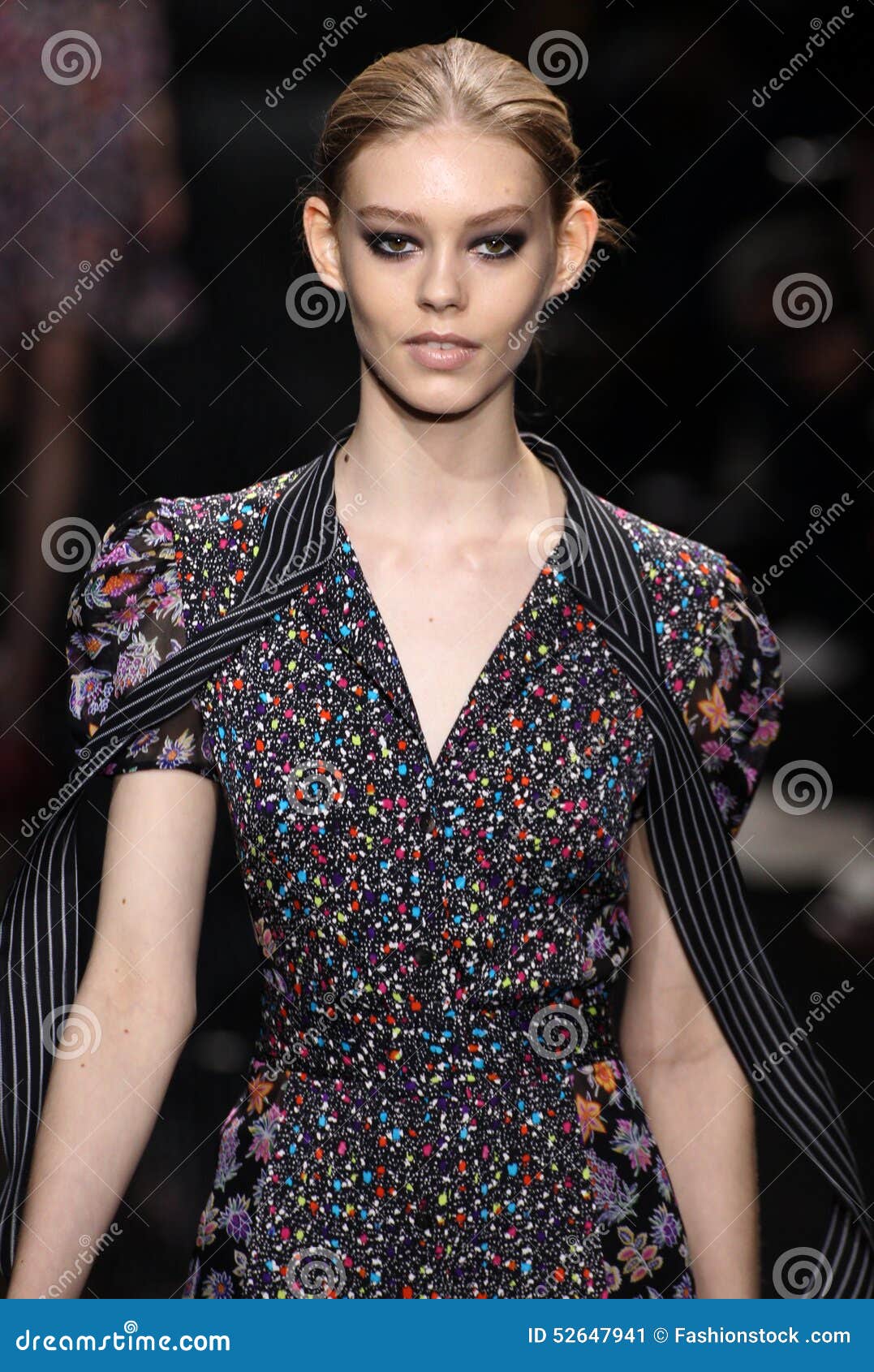 Model Ondria Hardin Walk the Runway at the Diane Von Furstenberg ...