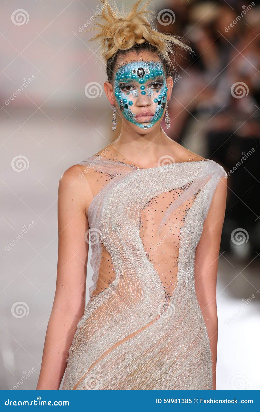 Model Walks Hendrik Vermeulen Runway At The Ftl Moda Spring 2016 Editorial Image Image Of