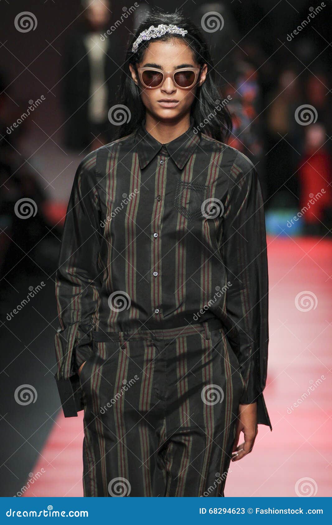 A Model Walks the Runway during the N.21 Fashion Show Editorial Stock ...