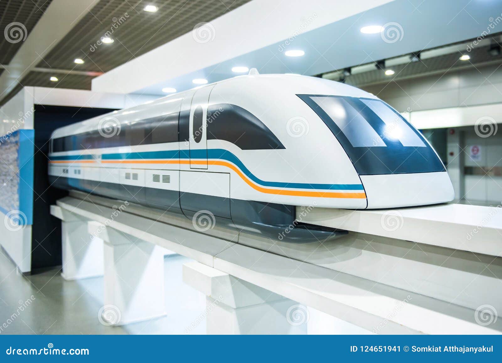 Modello Ad Alta Velocità Del Treno a Levitazione Magnetica Di Shanghai  Immagine Stock - Immagine di magnetico, industriale: 124651941