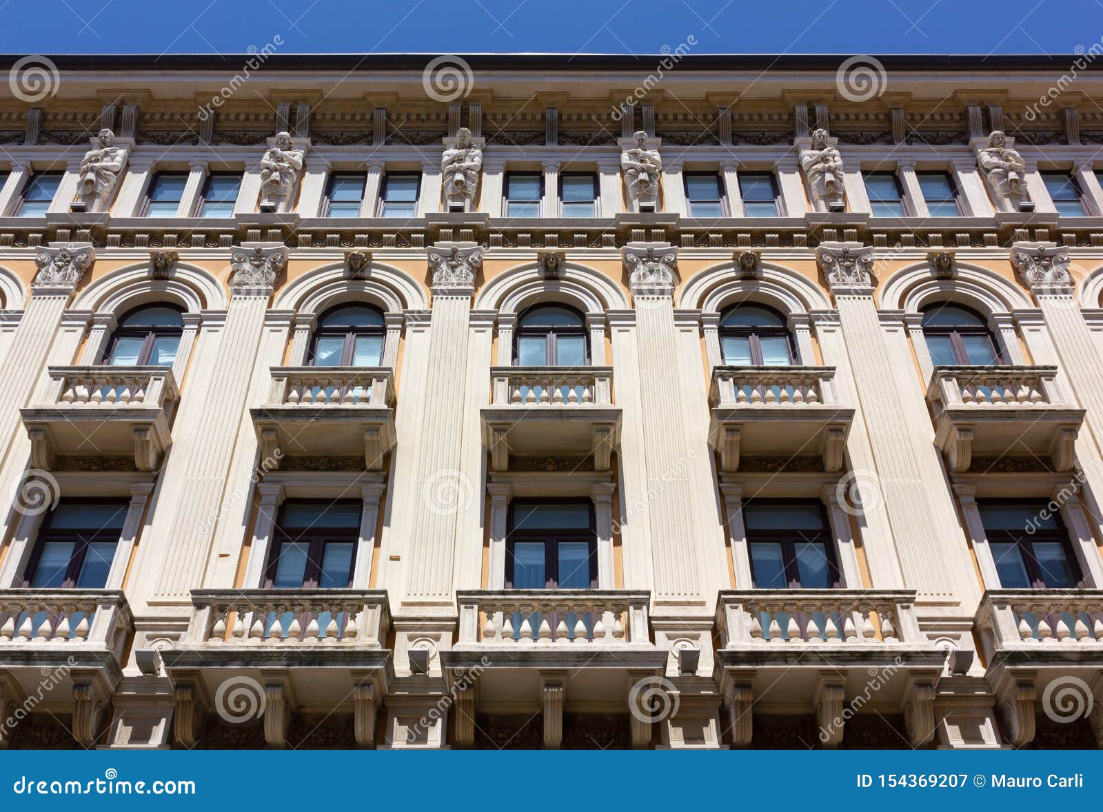 modello palace in trieste