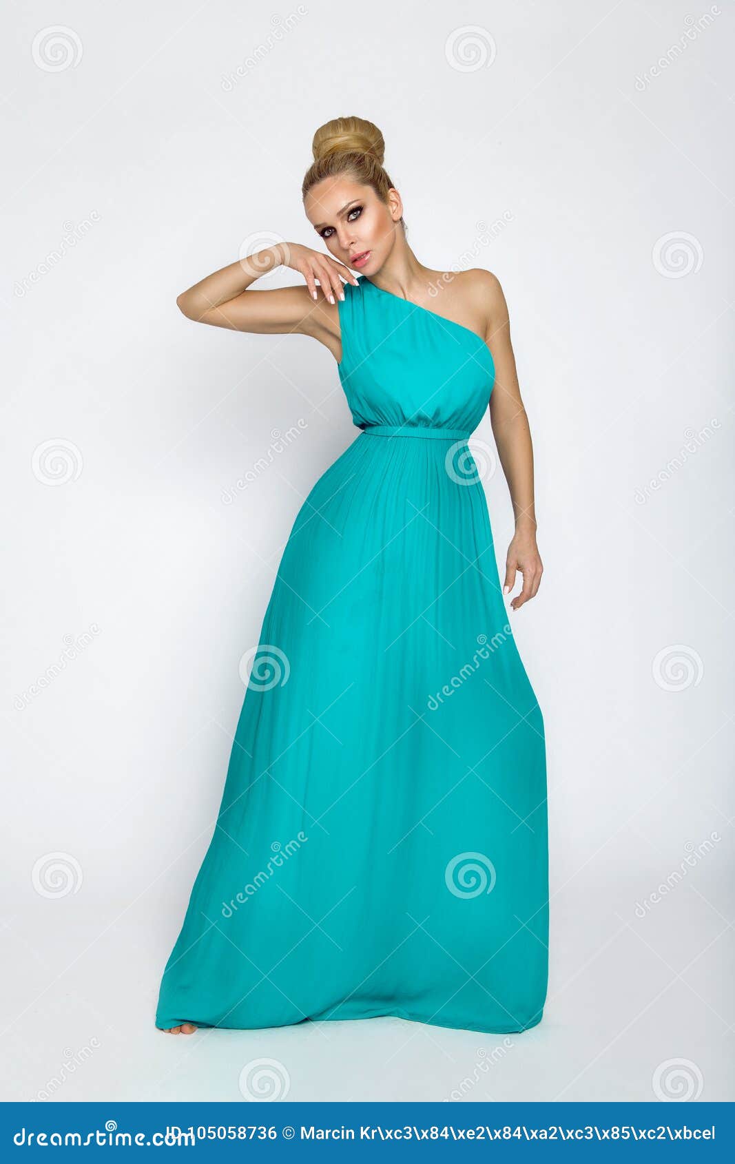 modelo de vestido de seda