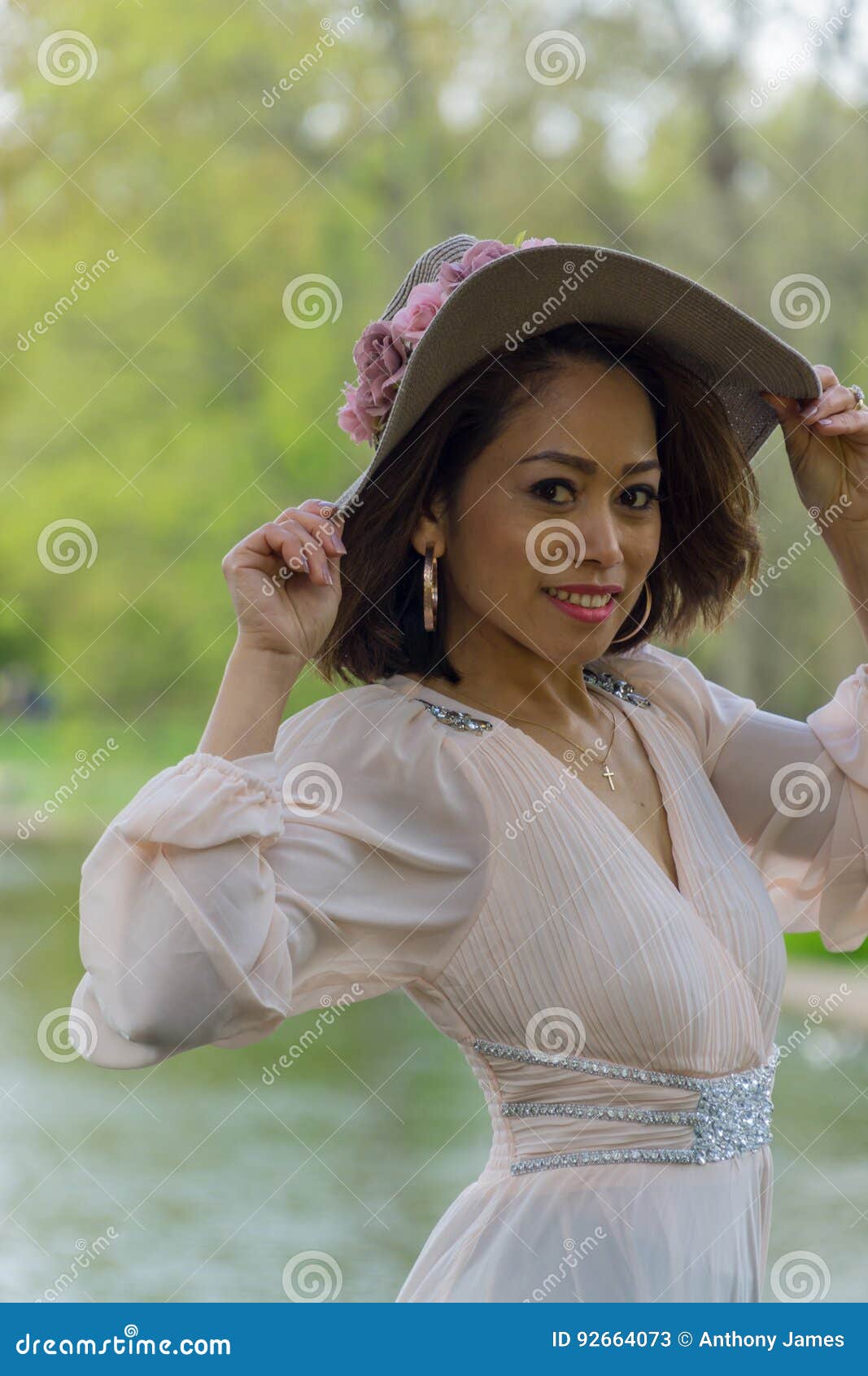 Modelo filipino imagen de archivo. Imagen de modelo, campo 92664073