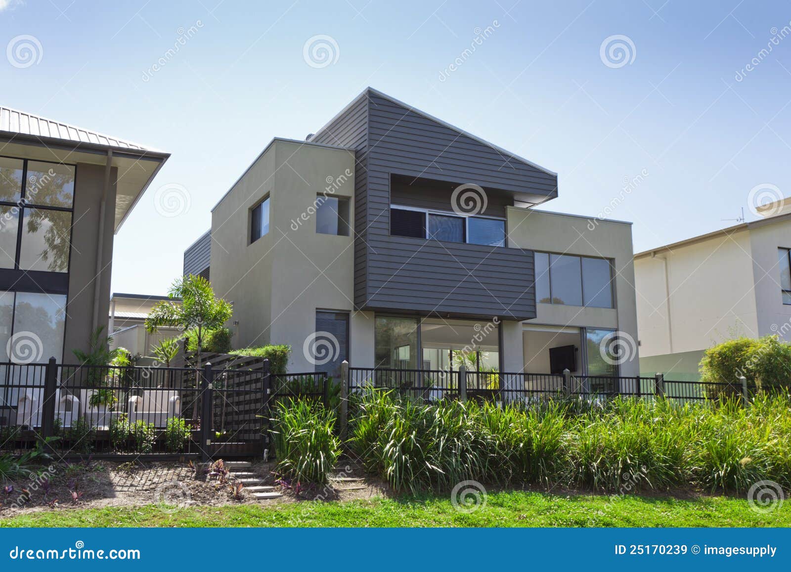 Moderne veranda stock foto's– 556 moderne veranda stock ...