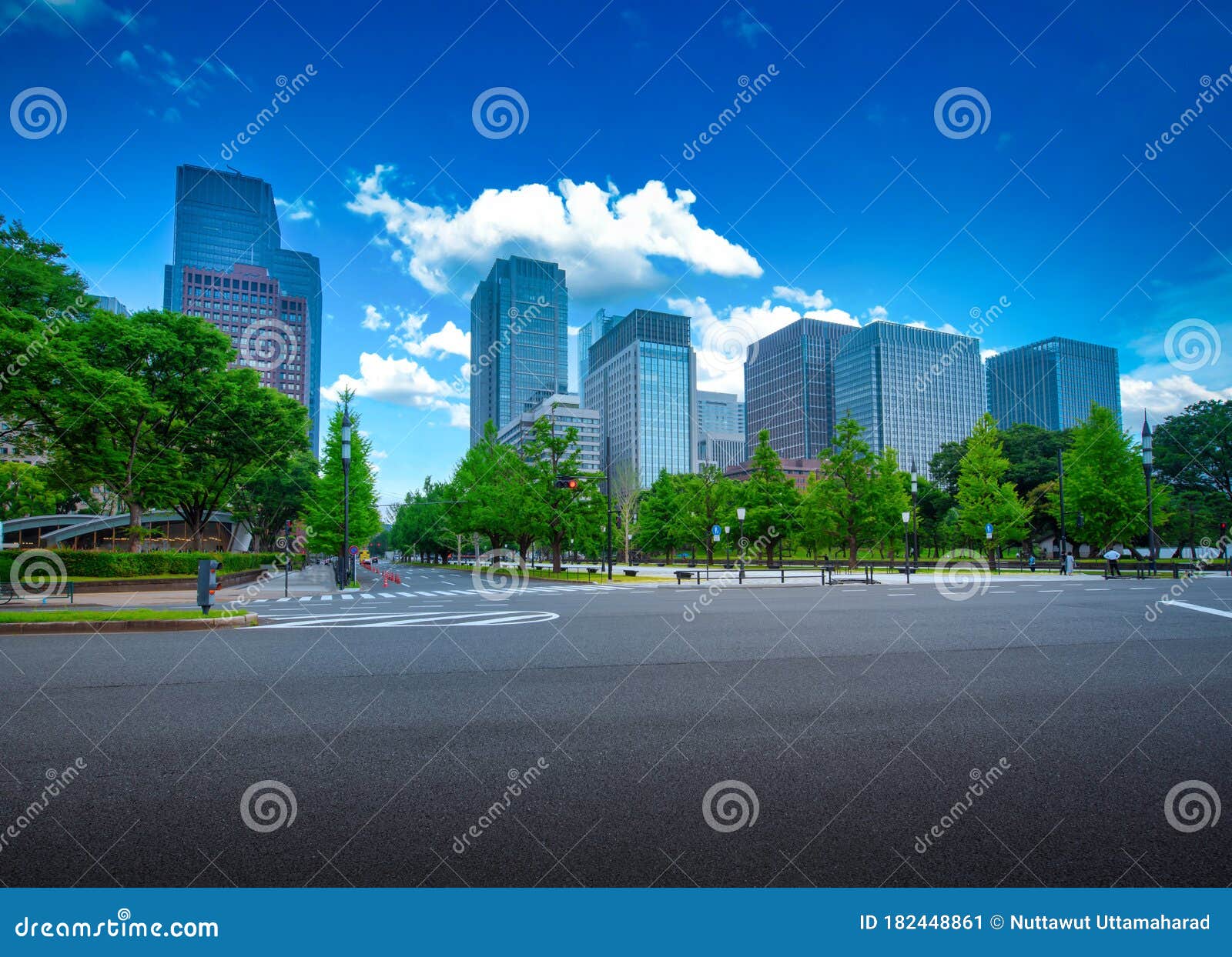 Modern Building on Blue Sky Background with Road in Tokyo, Japan Editorial  Photo - Image of landmark, blue: 182448861