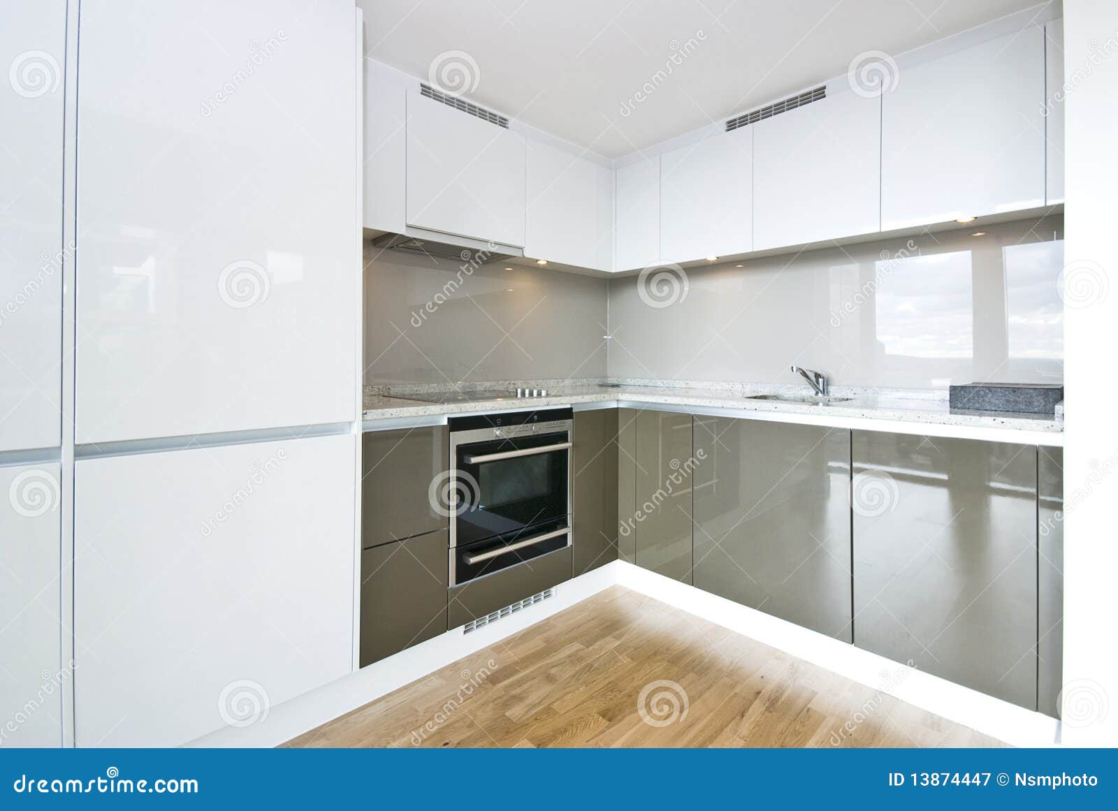 Modern Fully Fitted Kitchen Stock Image 13874527