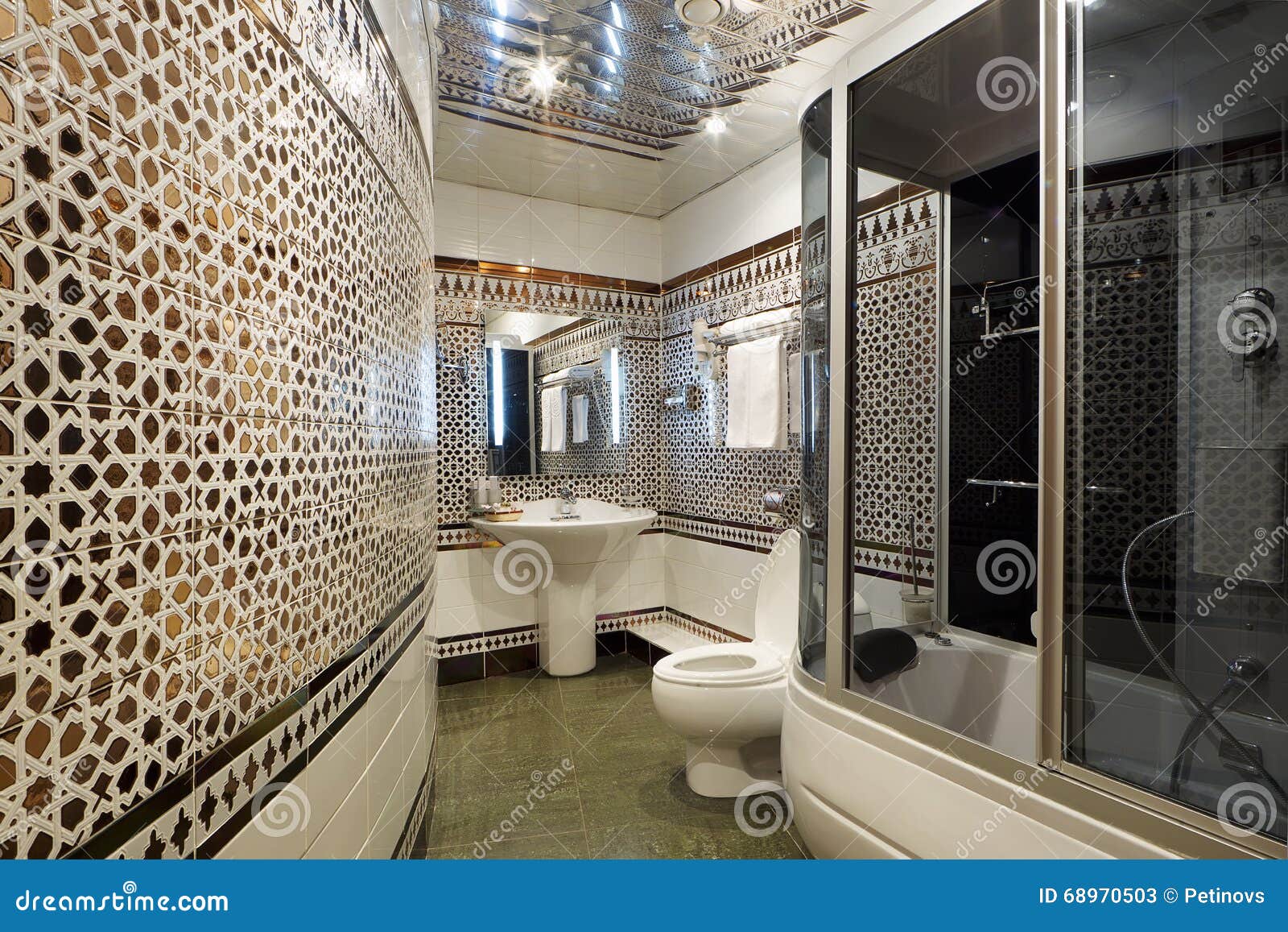 Modern Luxury Bathroom Interior Stock Image - Image of home, mirror