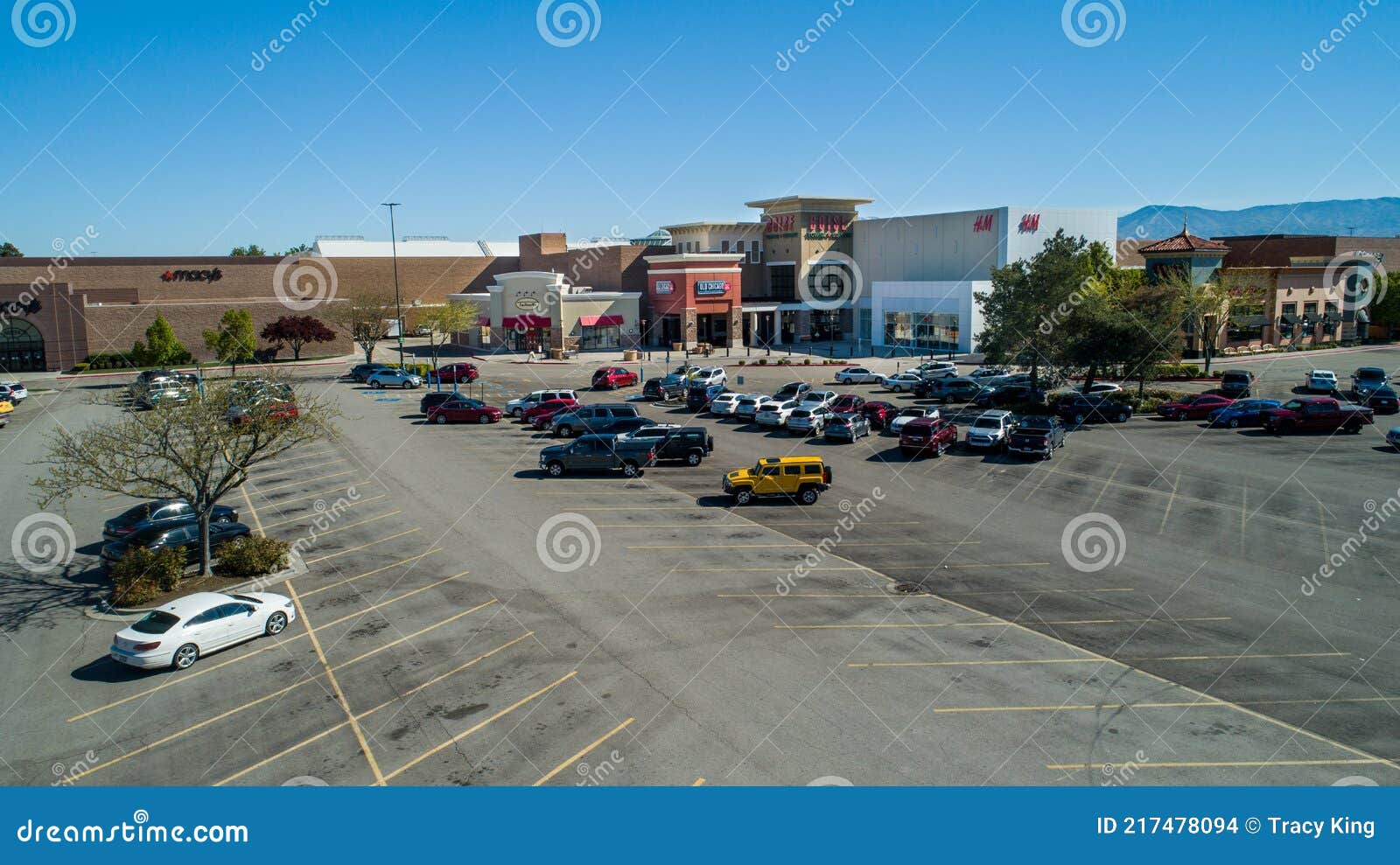 So Many Shoppers, So Much Unused Parking