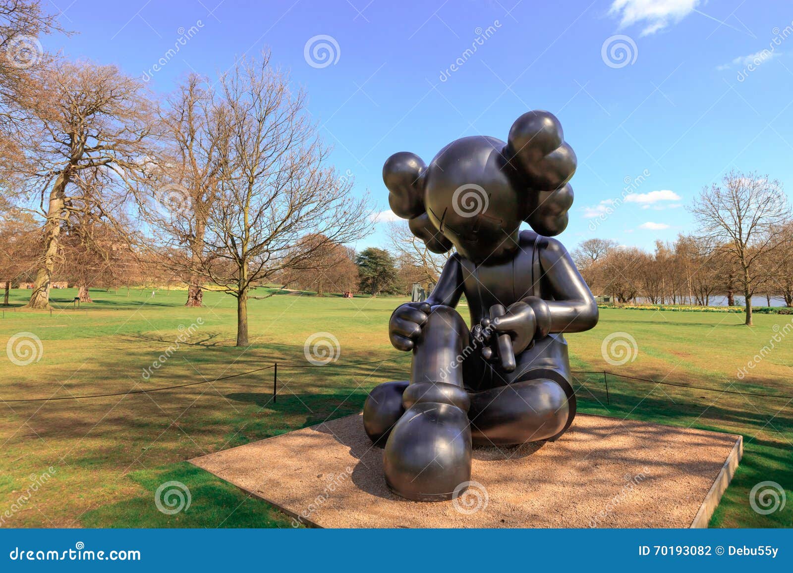 Modern Sculpture in the YSP. Editorial Photography - Image of