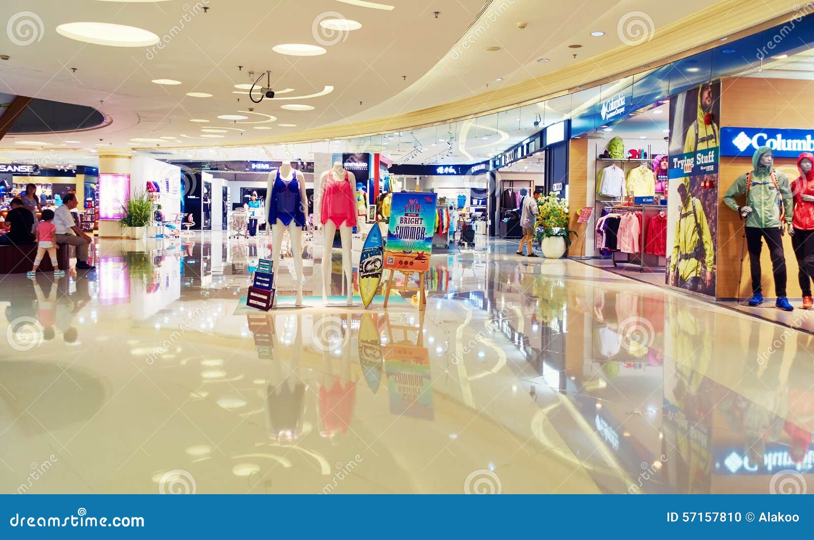 Shopping Mall Fashion Store Shop Editorial Image - Image of building,  commercial: 57157810