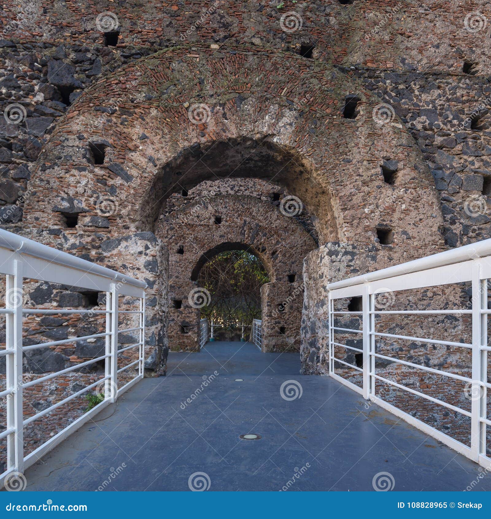 ancient walls in giardino di via biblioteca, catania