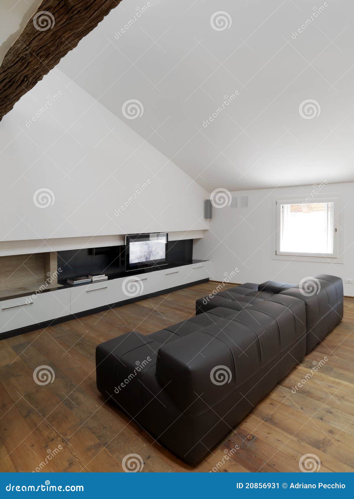 Woonkamer met haard smeley.com