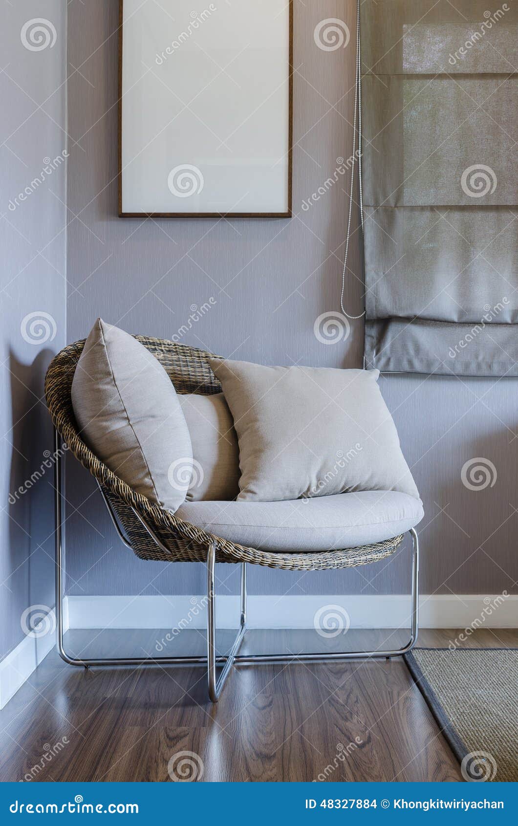 Moderner Stuhl Im Schlafzimmer Stockfoto - Bild von moderner