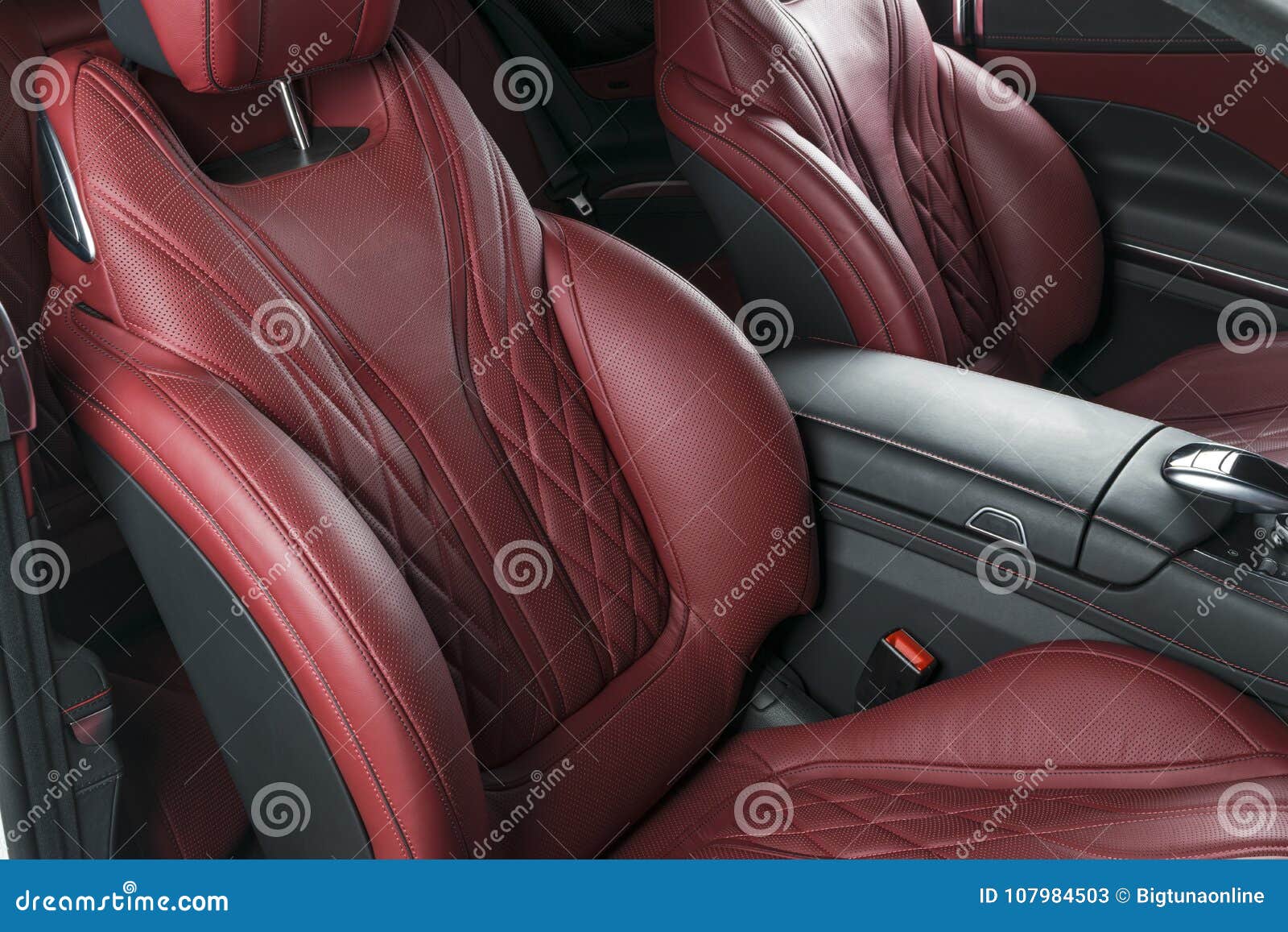 21,919 Roter Auto Innenraum Stock Fotos - Freie & Royalty-Free Stock Fotos  von Dreamstime