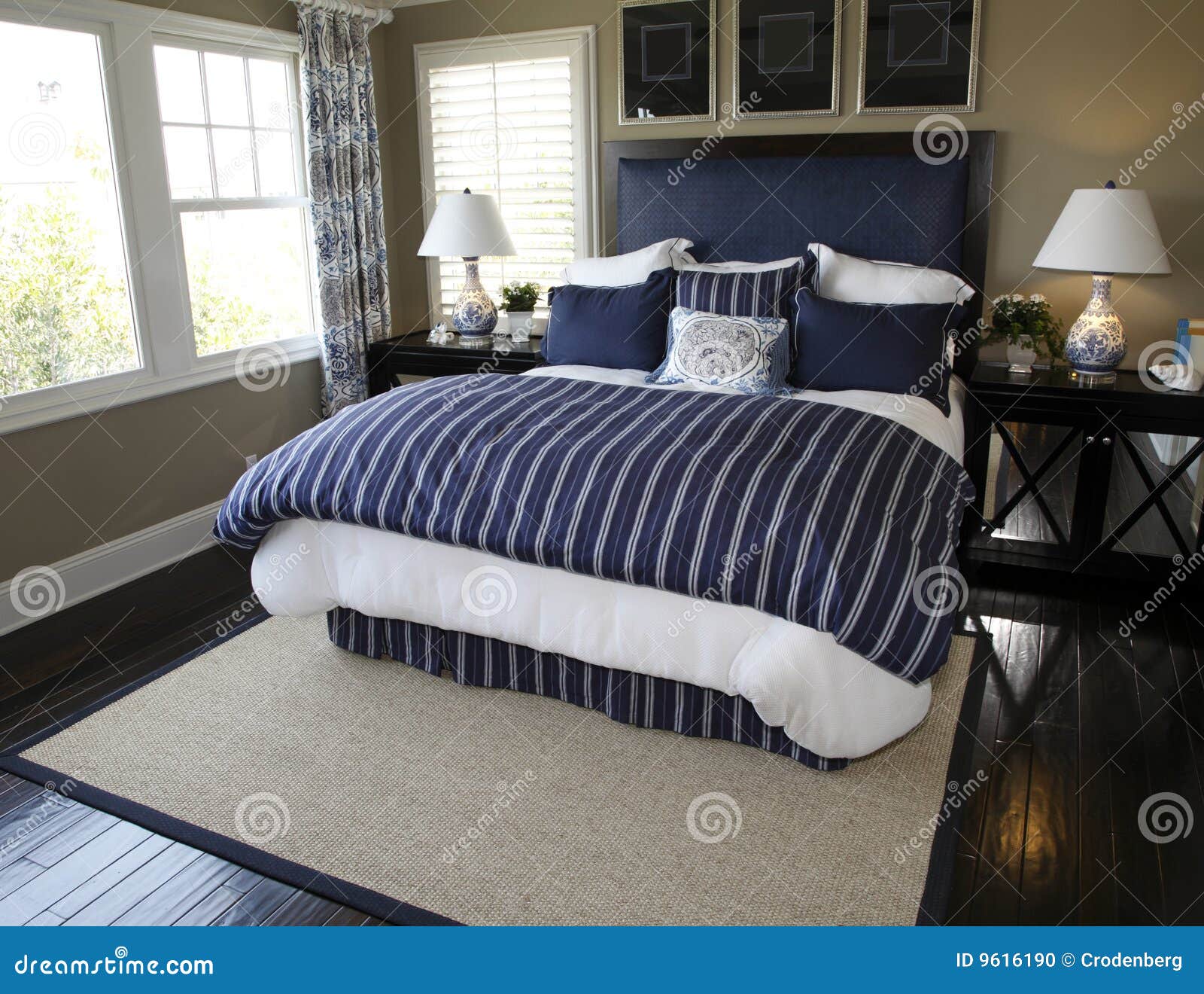 Moderno di lusso interno della camera da letto foto stock – 3,978 ...