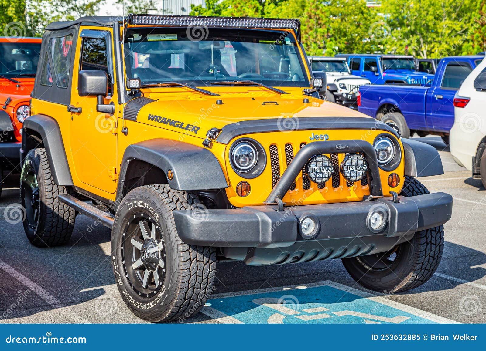 Modified Jeep Wrangler Sport JK Soft Top Editorial Image - Image of  adventure, rugged: 253632885
