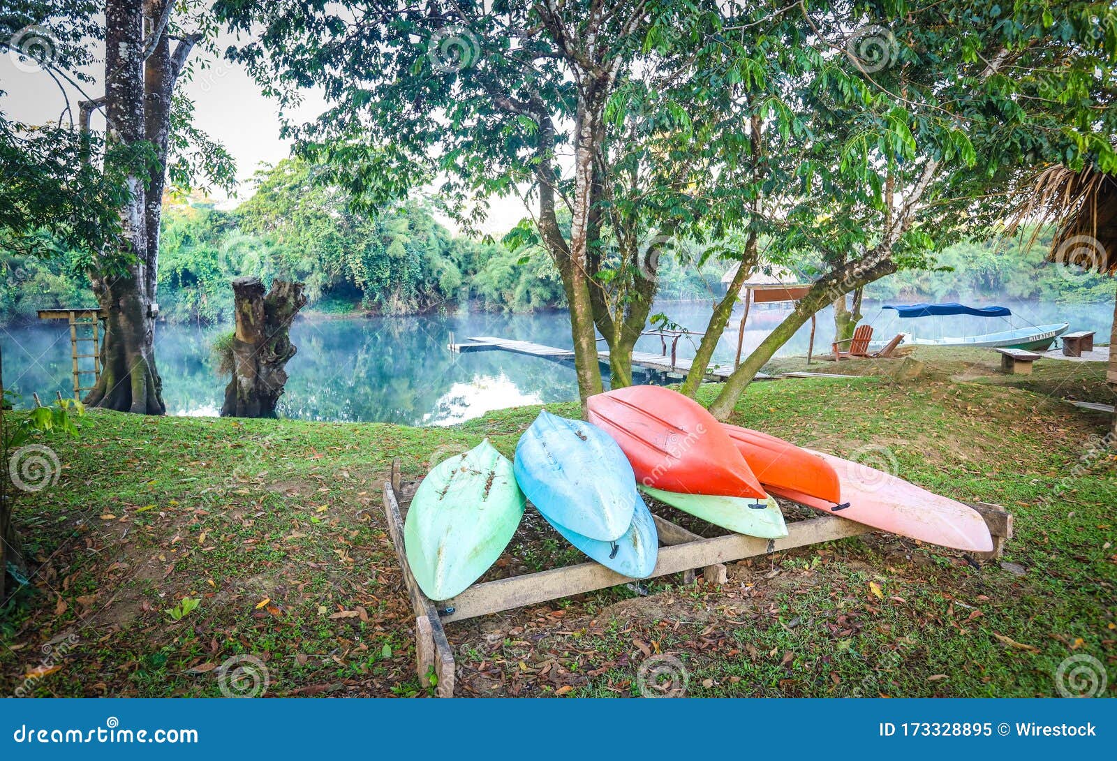 moho river canoes