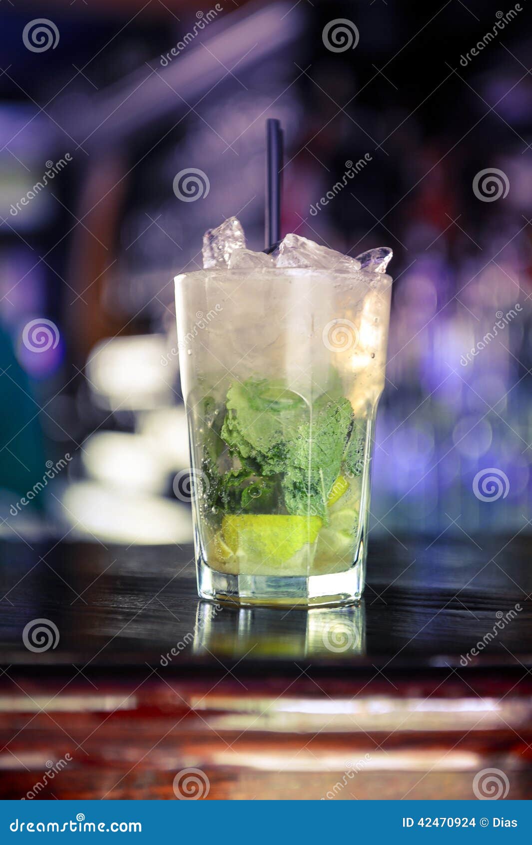 Mojito cocktail on the bar stock photo. Image of leaf 42470924