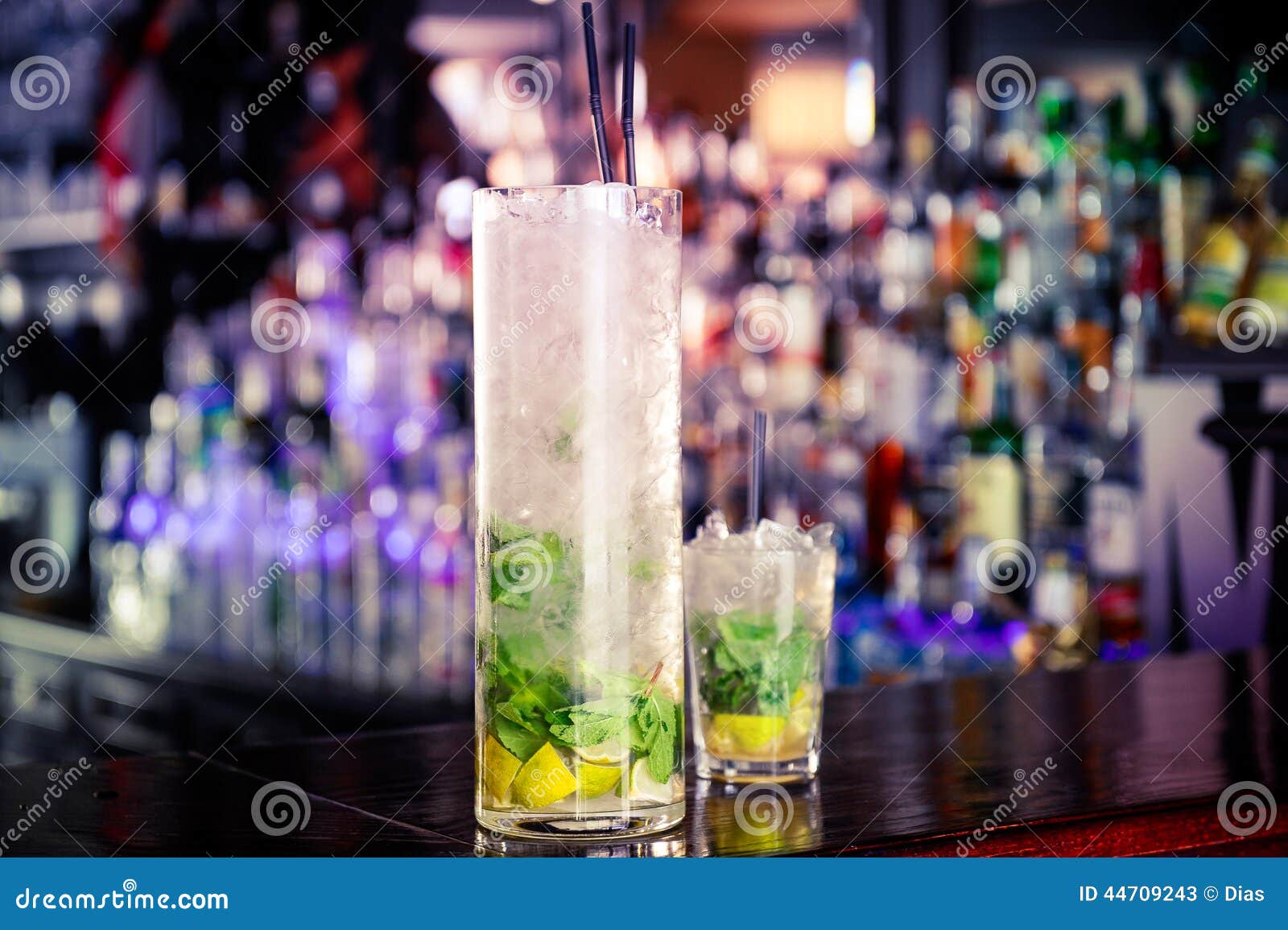Mojito cocktail on the bar stock image. Image of mint 44709243