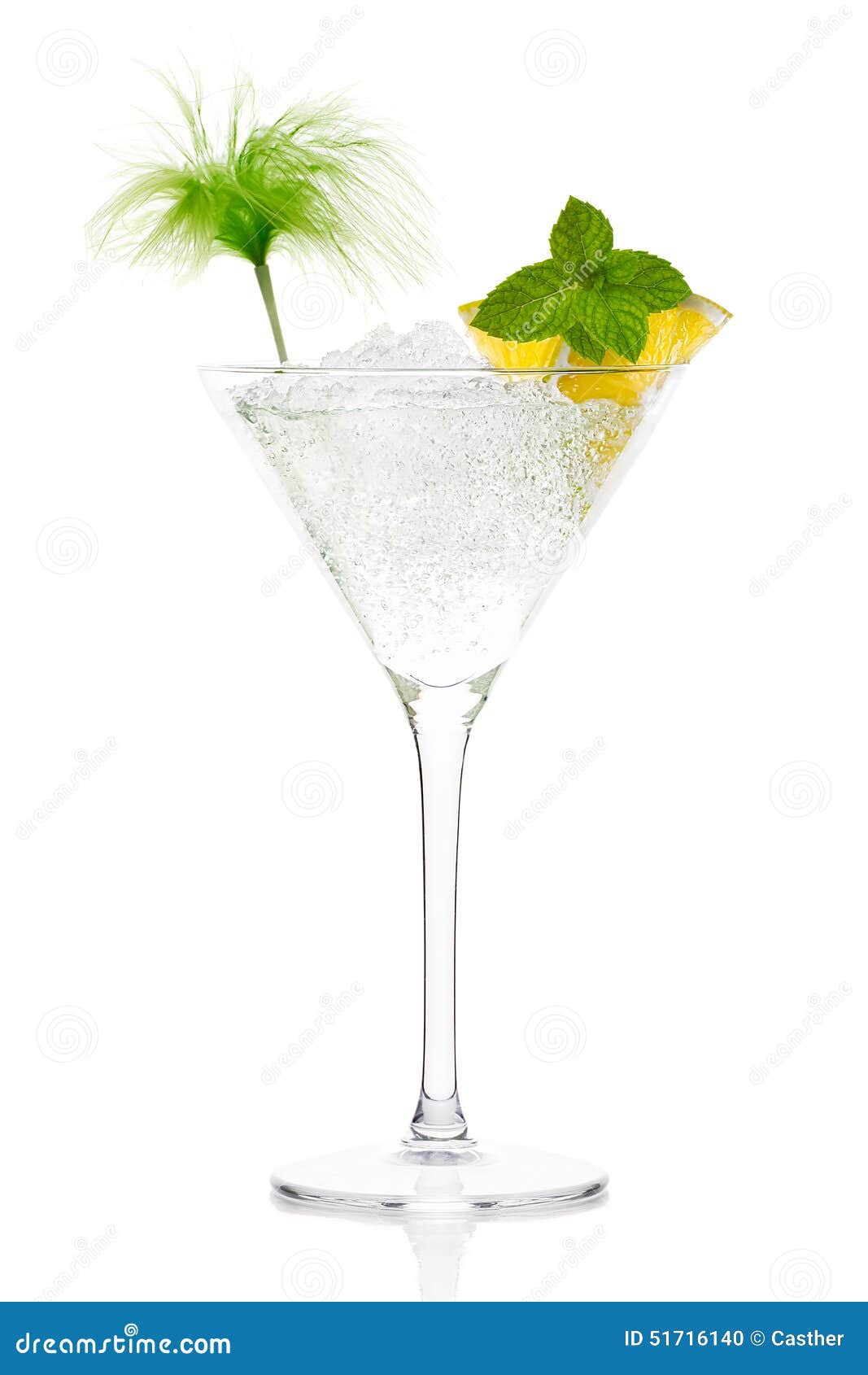 MojitoCocktail Mit Wodka in MartiniGlas Stockfoto Bild von