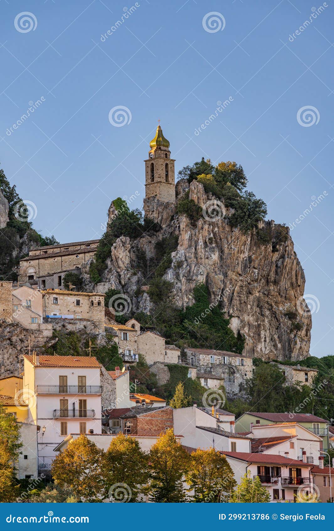 molise, bagnoli del trigno. glimpses of autumn