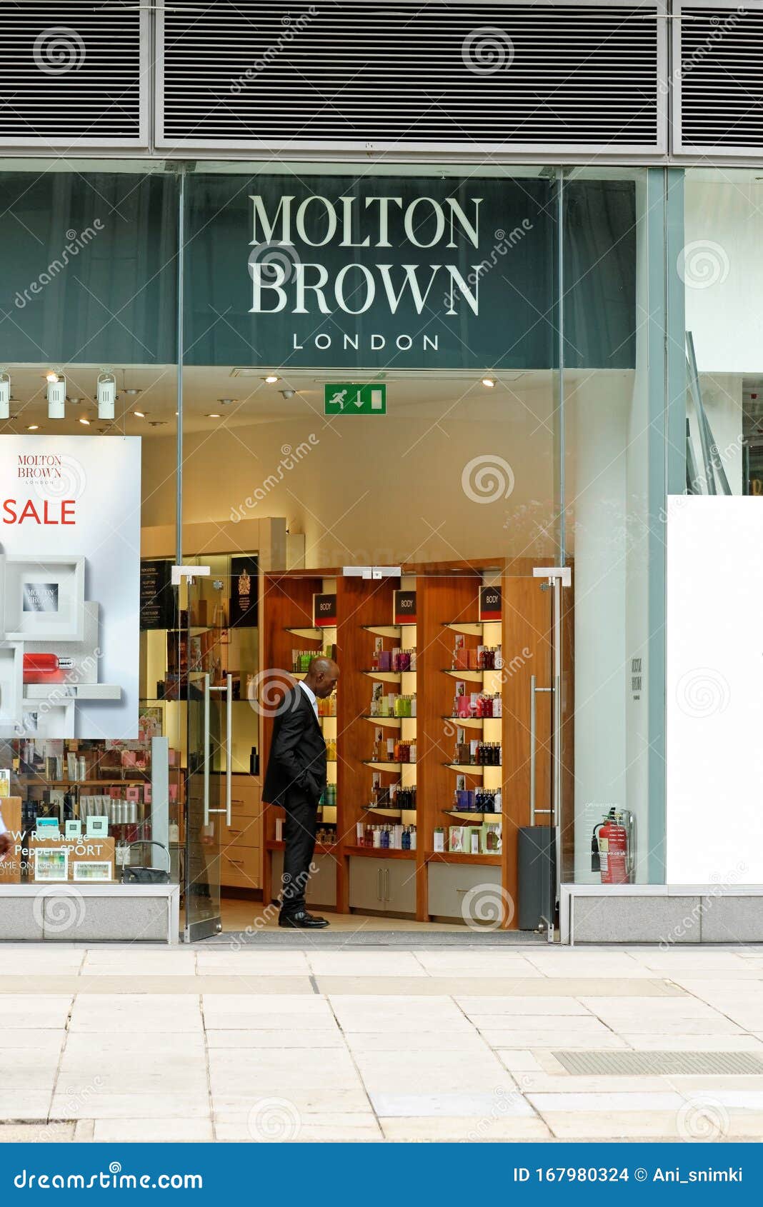 Zo veel chirurg Centraliseren Molton Brown Shop in Londen, Engeland Redactionele Stock Afbeelding - Image of tentoonstelling, schoonheid: 167980324 Zo veel chirurg Centraliseren Molton Brown Shop in Londen, Engeland Redactionele Stock Afbeelding - Image of tentoonstelling, schoonheid: 167980324