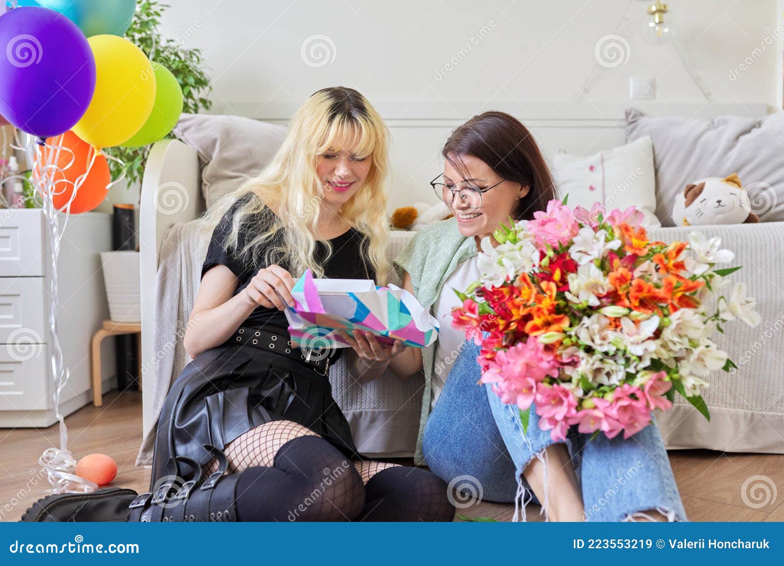 Father Surprise His Daughter with Birthday Party at Home and Birthday Gift  Stock Image - Image of leisure, girl: 183778575