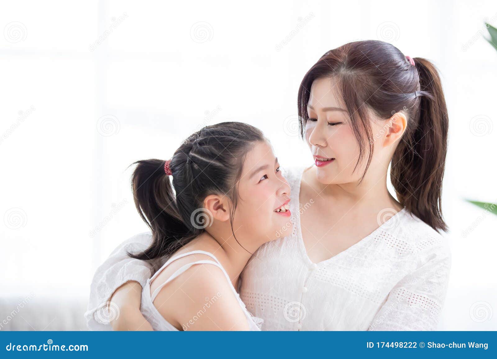 lesbian japanese mom daughter free pics hd