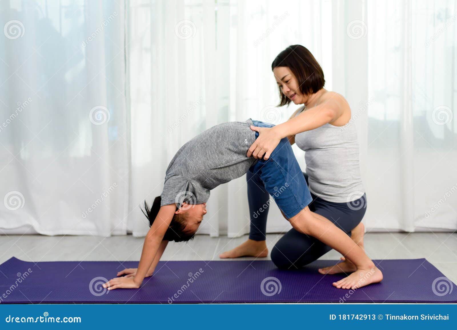 Mom Teach Yoga To Her Son Stock Image Image Of Activity 181742913 