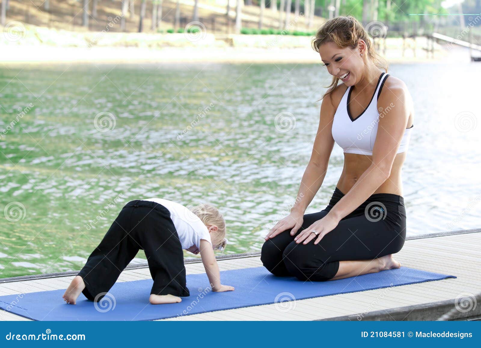 Mommy Daughter Yoga Stock Image Image 21084581