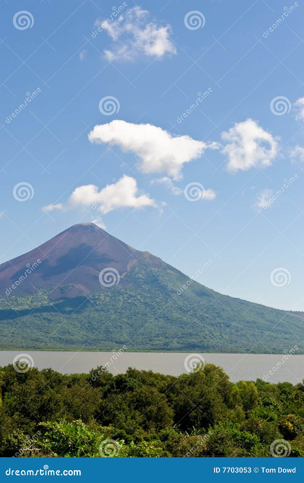 momotombo volcano nicaragua