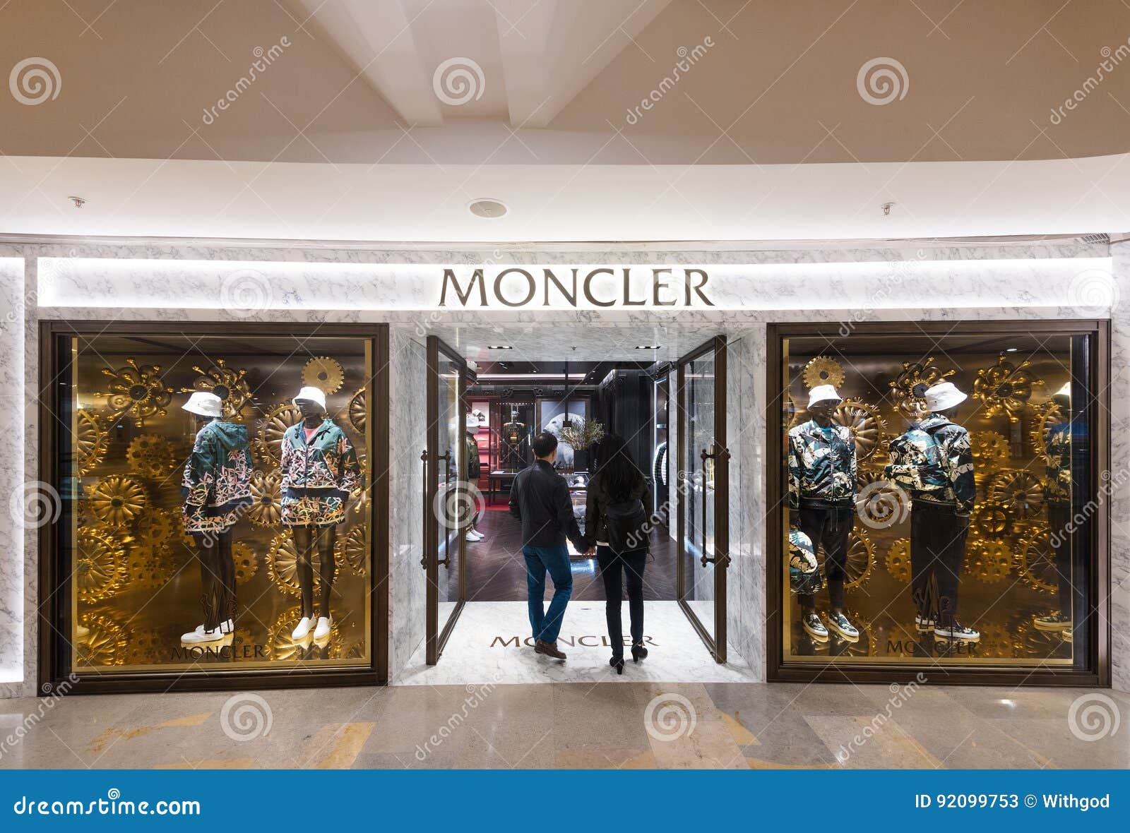 moncler mall