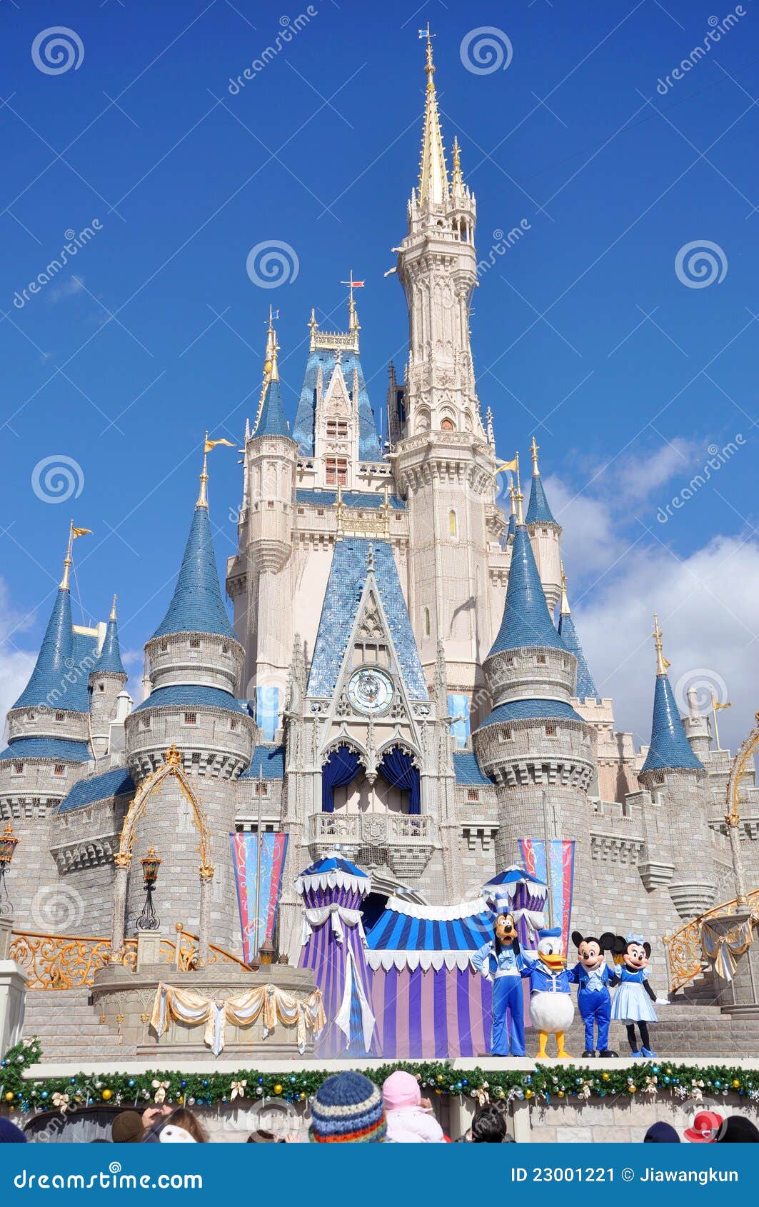 Monde de Walt Disney de château de Disney Cendrillon. Rêve avec l'exposition de Mickey en château de Cendrillon au monde de Walt Disney à Orlando, la Floride, Etats-Unis