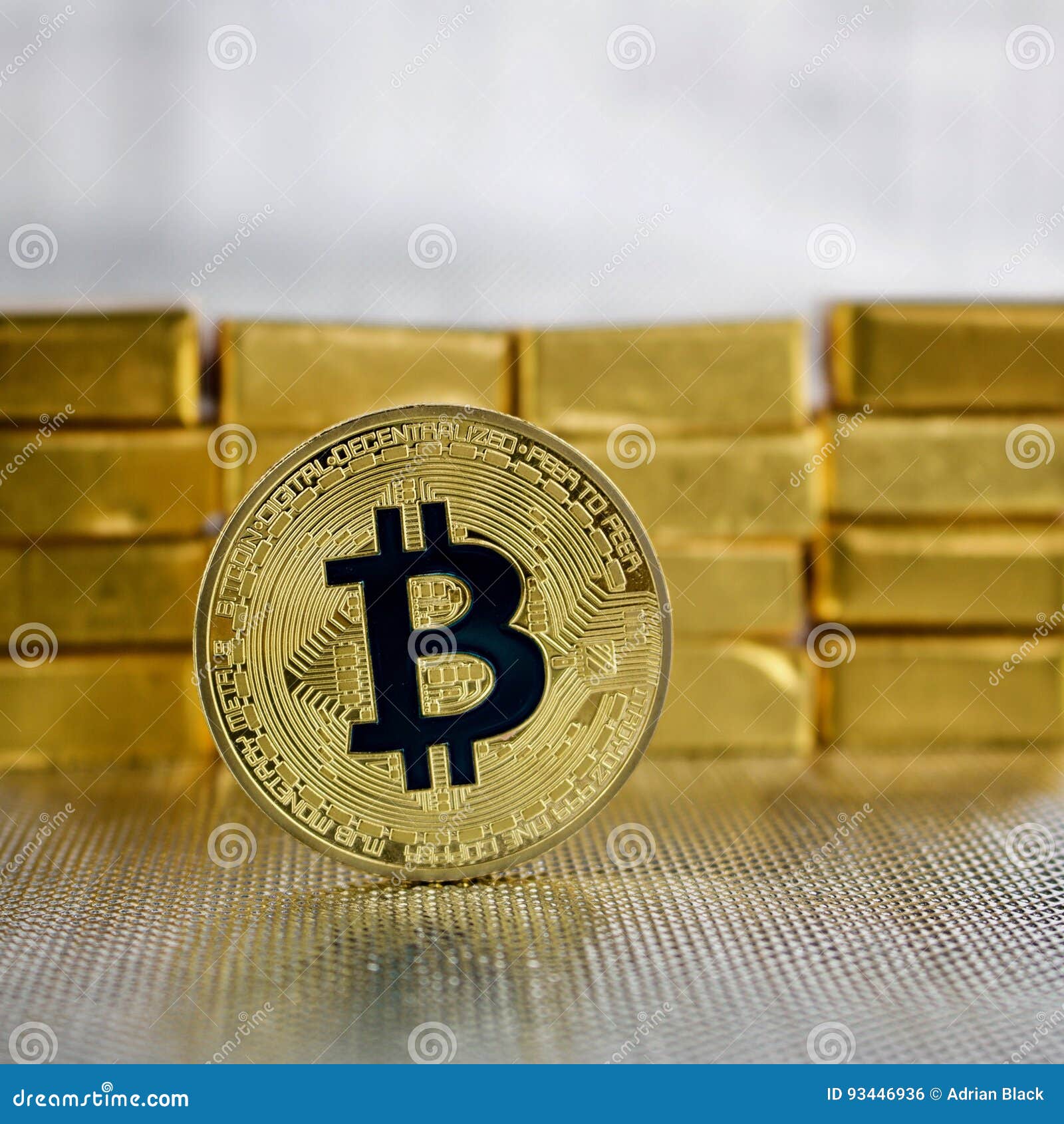 Moneda de bitcoin de oro foto de archivo. Imagen de comercio - 93446936