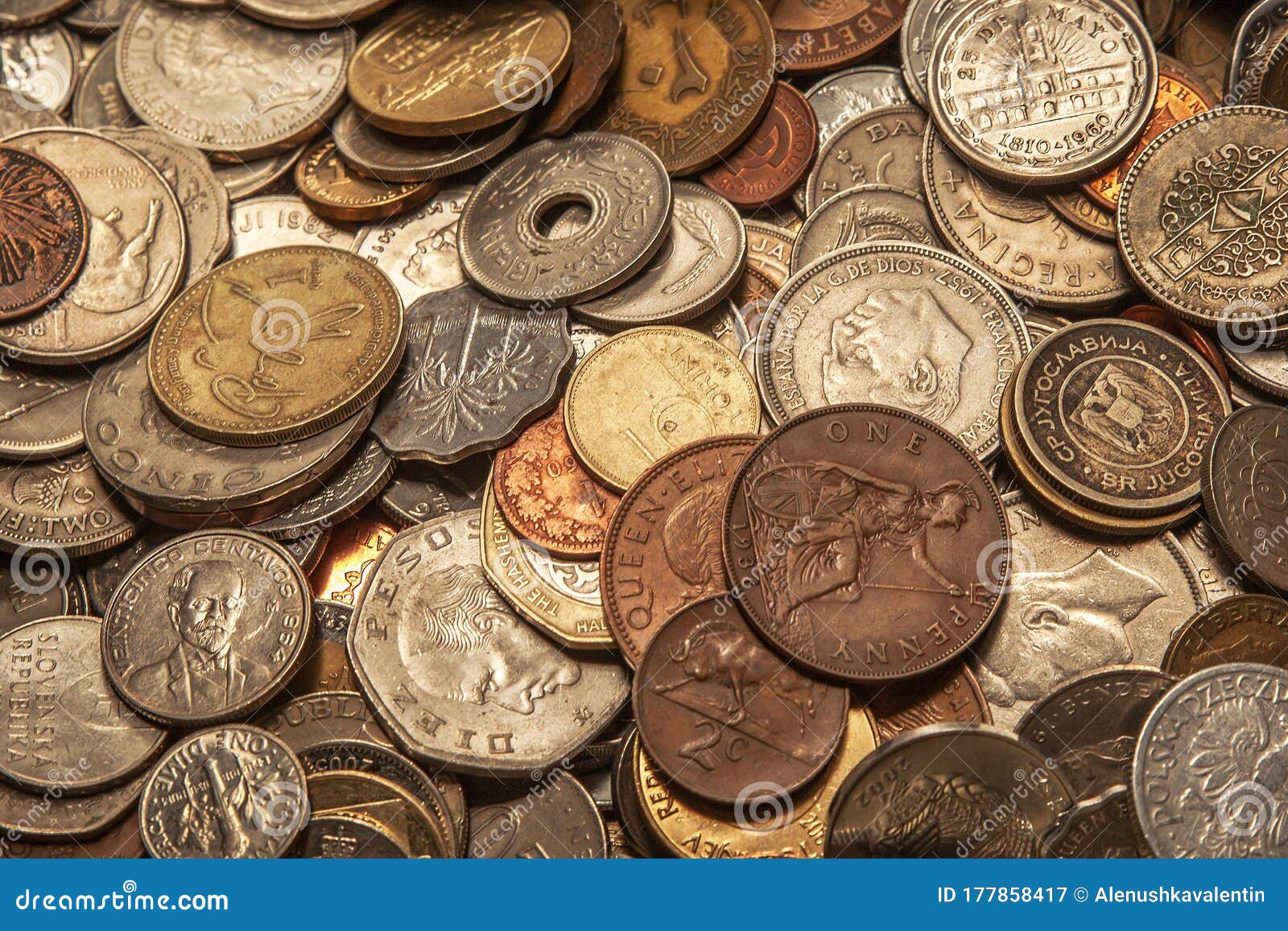 Monedas Colección Monedas Antiguas En Todo El Mundo Imagen de archivo -  Imagen de moneda, nuevo: 177858417