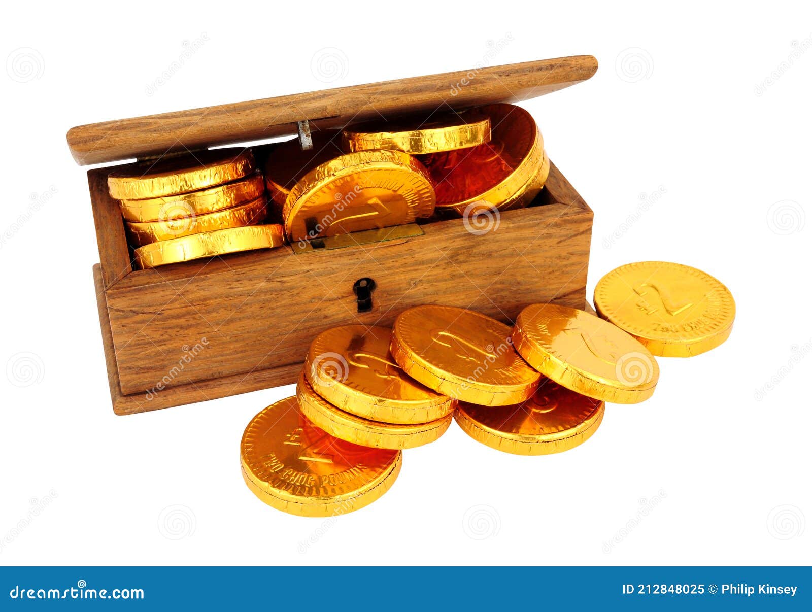 Monete Di Cioccolato in Scatola Di Legno Immagine Stock - Immagine