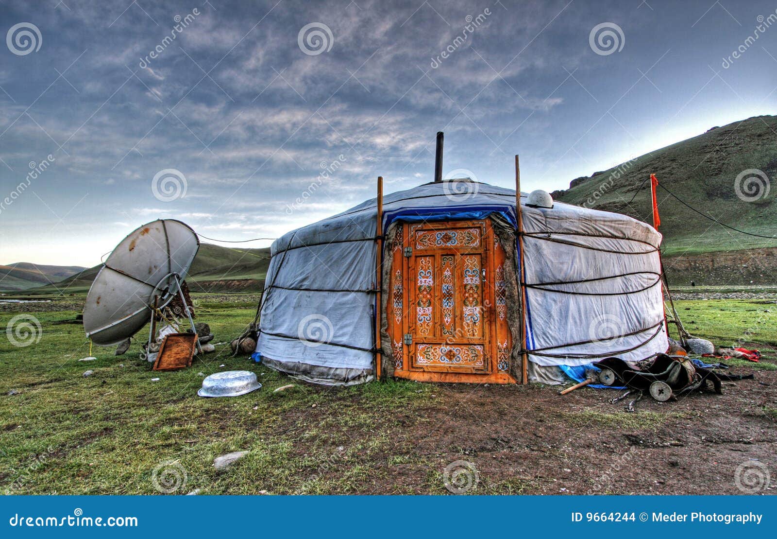 mongolian dwelling