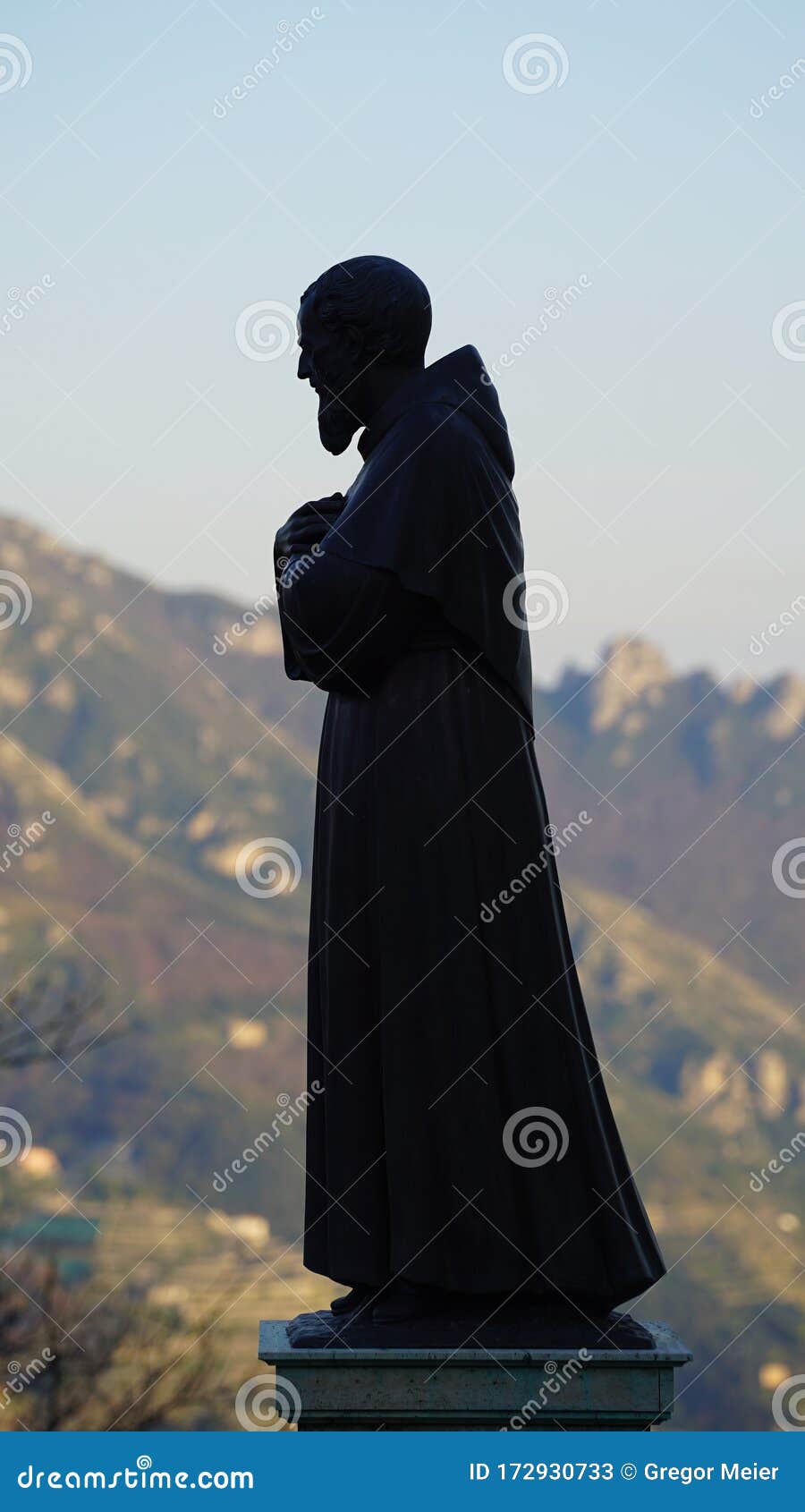 monk statue in amalfi, tialy