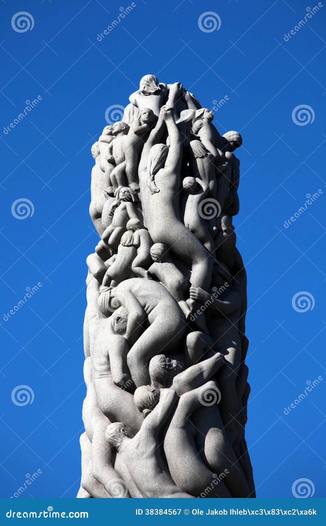 Monolit skulptur. Del av stor granitskulptur i Oslo Norge