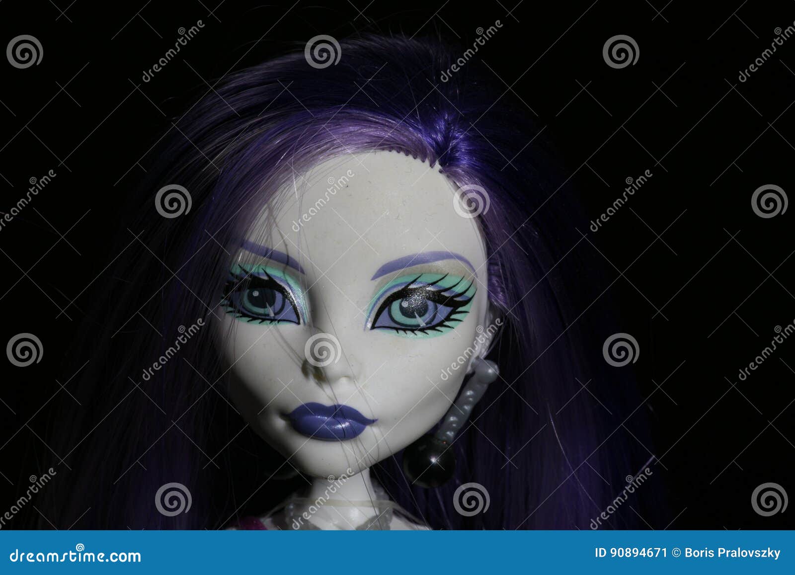 Monster High doll editorial photo. Image of violet, iris 90894671