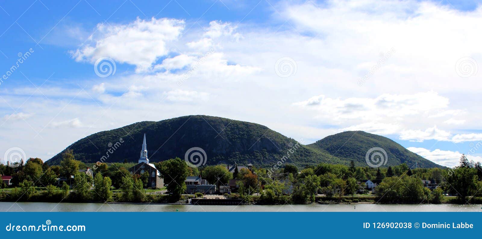 Mont StHilaire foto de stock. Imagem de atravessar 126902038